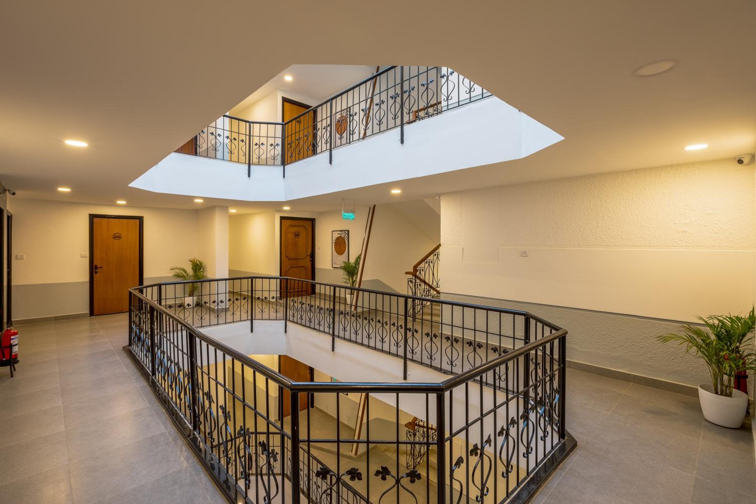 Photo 33