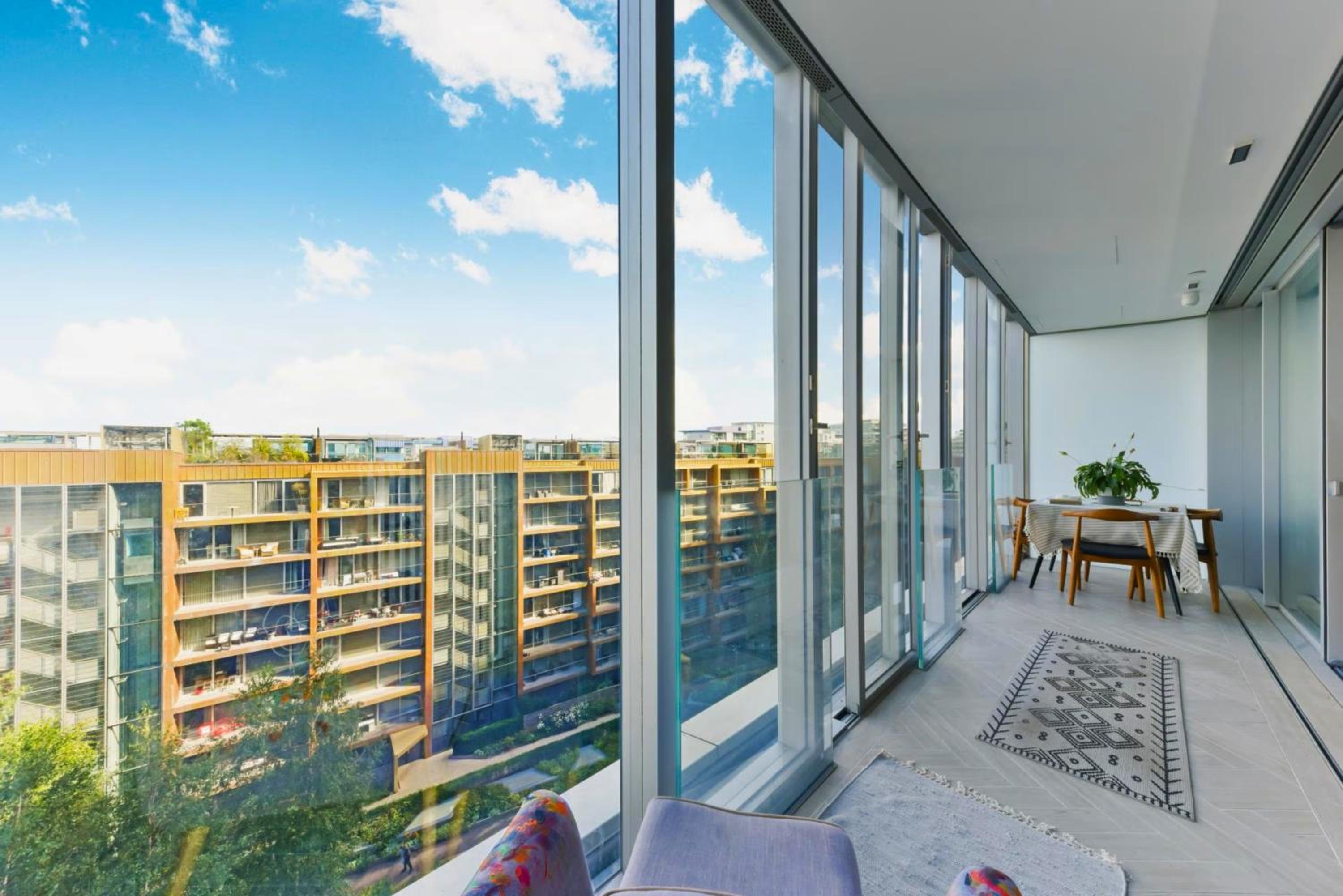 Battersea Power Station Skyline Suite, Private Balcony Terrace, AC, 1000MB SuperFast Wifi