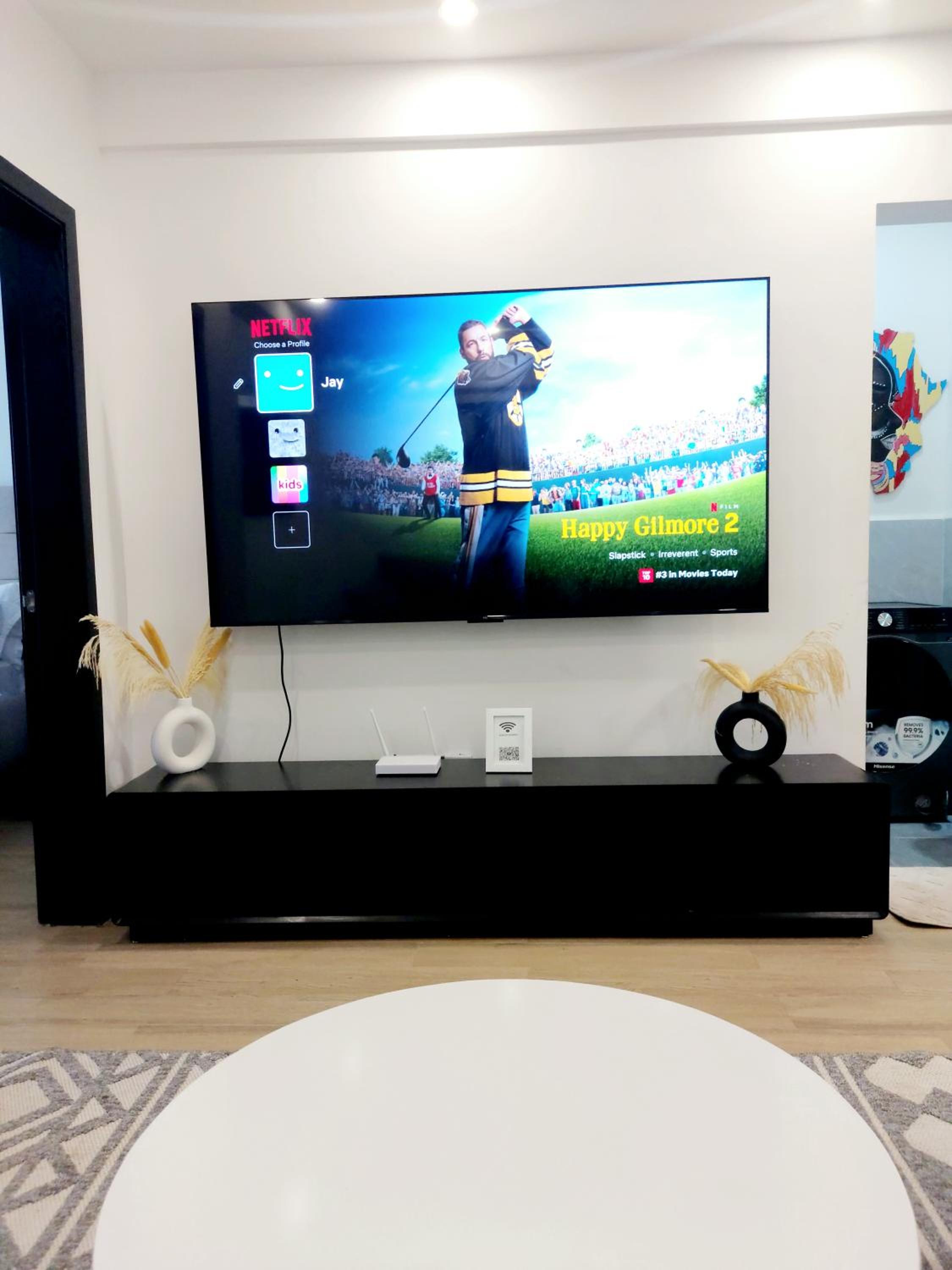 Modern 1 Bedroom in Westlands, AC, Pool, Gym & PS4
