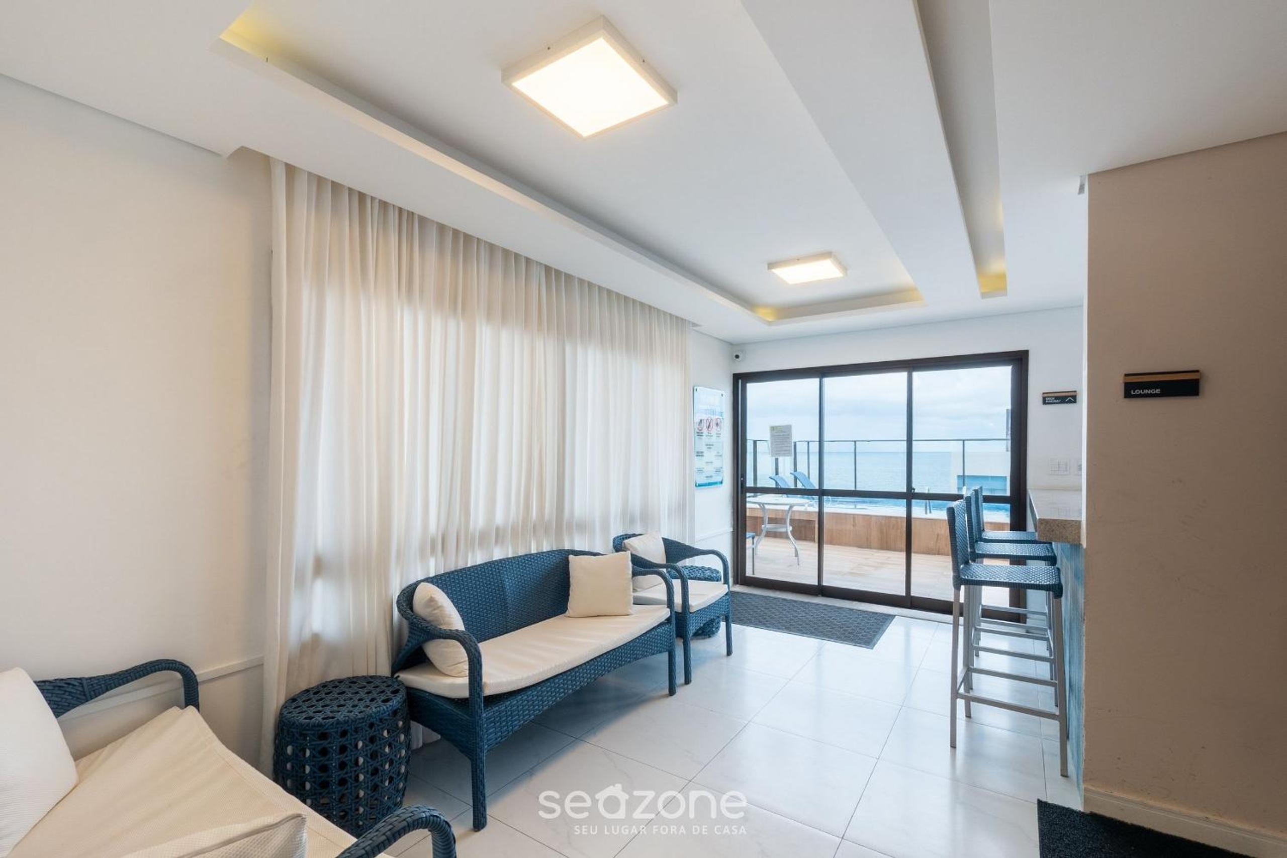 1 Bedroom Apart w/ Air 120m from the Beach ESB0310