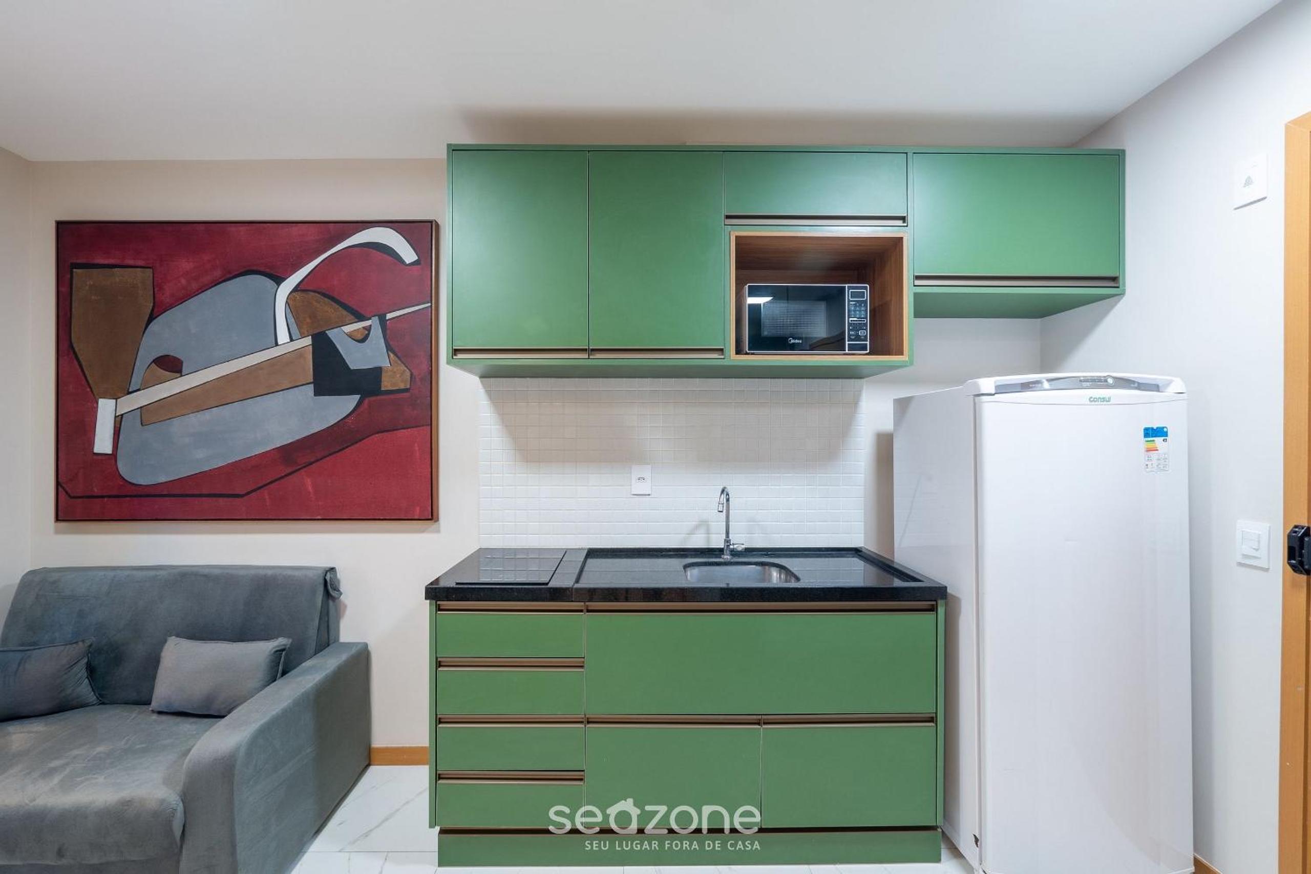 1 Bedroom Apart w/ Air 120m from the Beach ESB0310