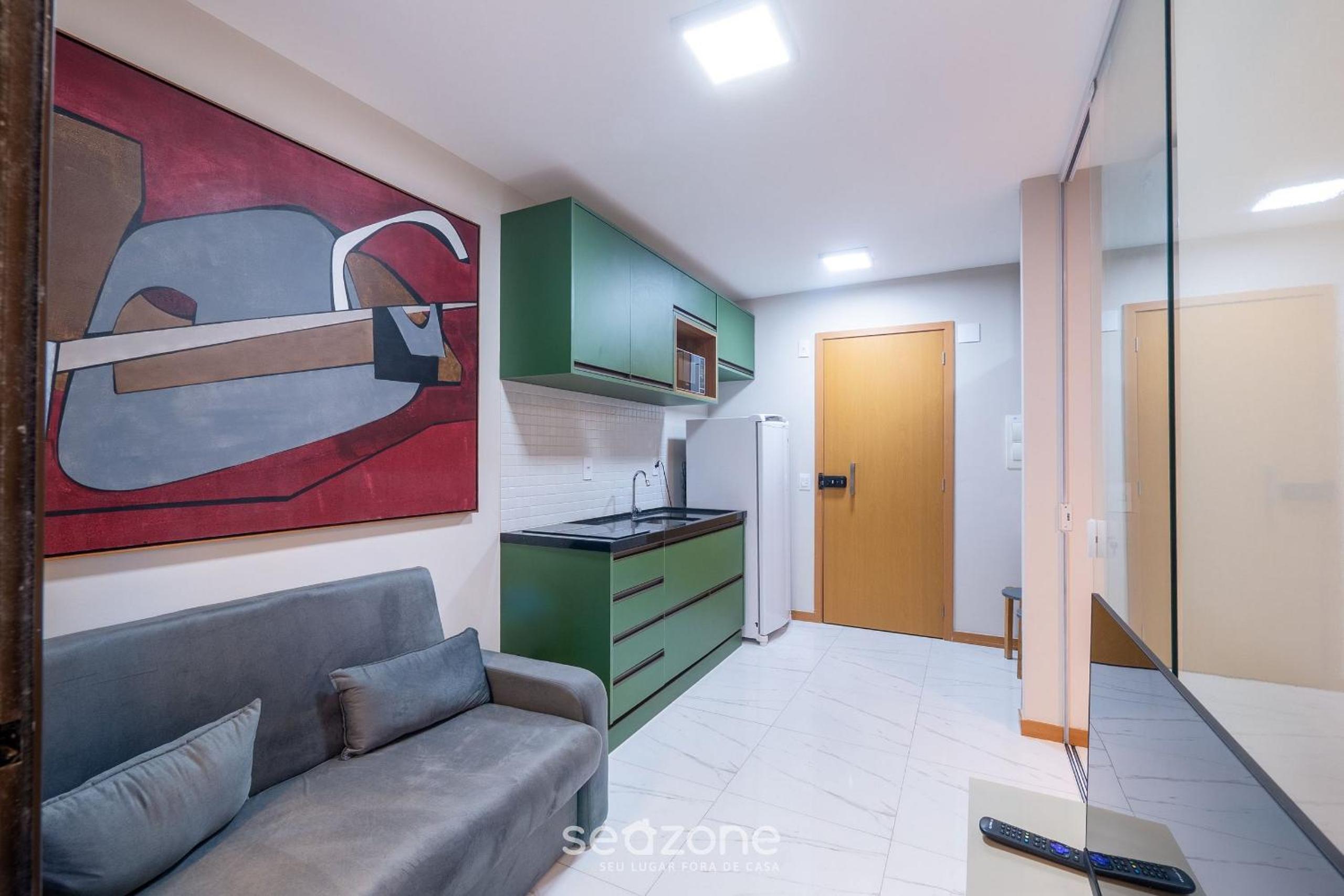 1 Bedroom Apart w/ Air 120m from the Beach ESB0310
