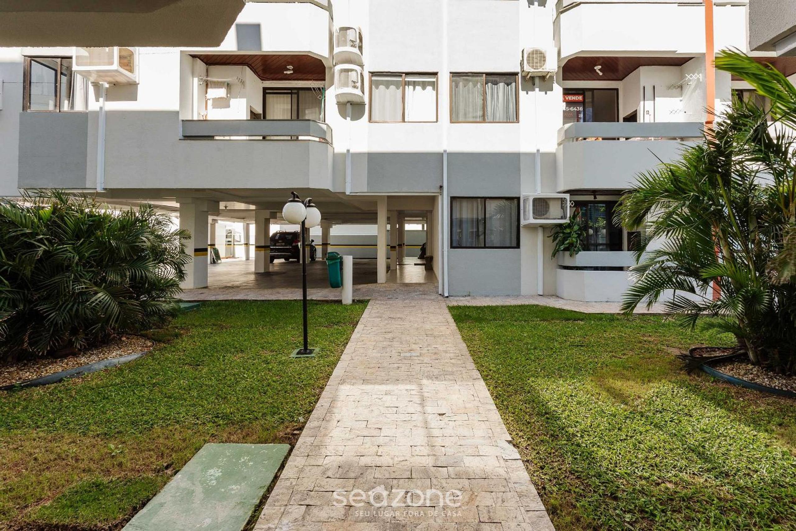 Well-located condominium, 100 m from the beach - CSC