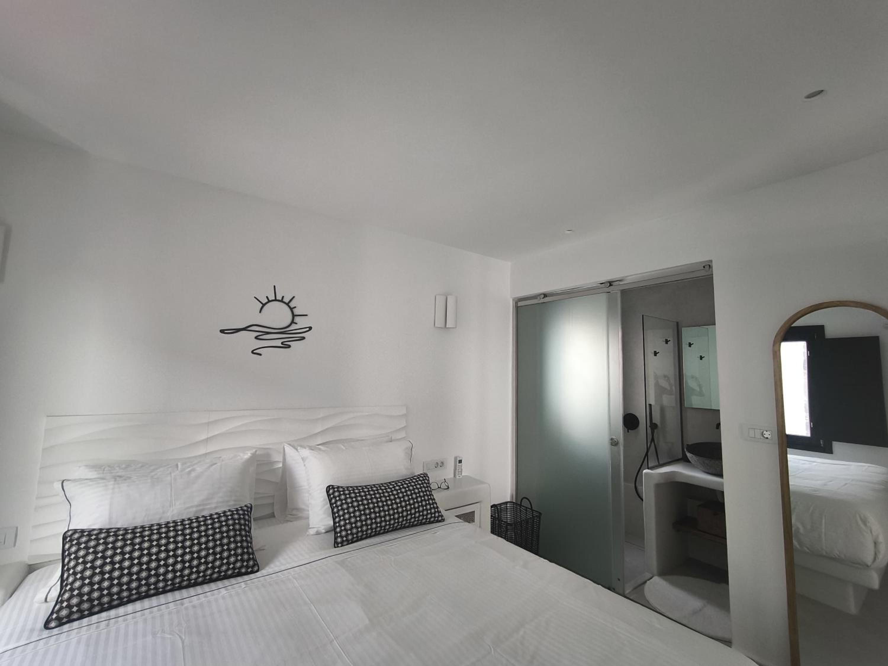 EXO Santorini Sea View Private Pool Villa and Suites