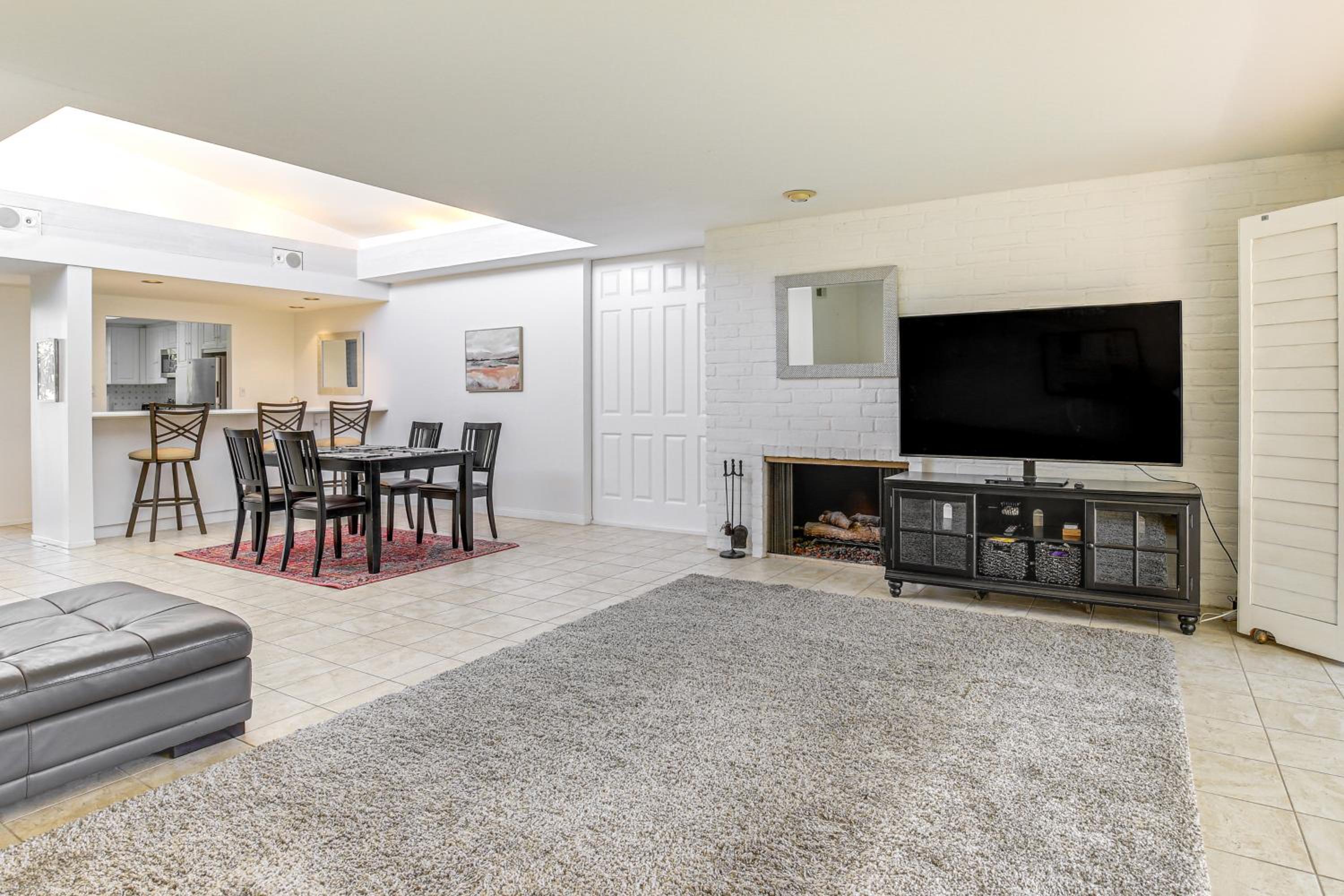 Palm Desert Condo with Community Perks WFH Friendly