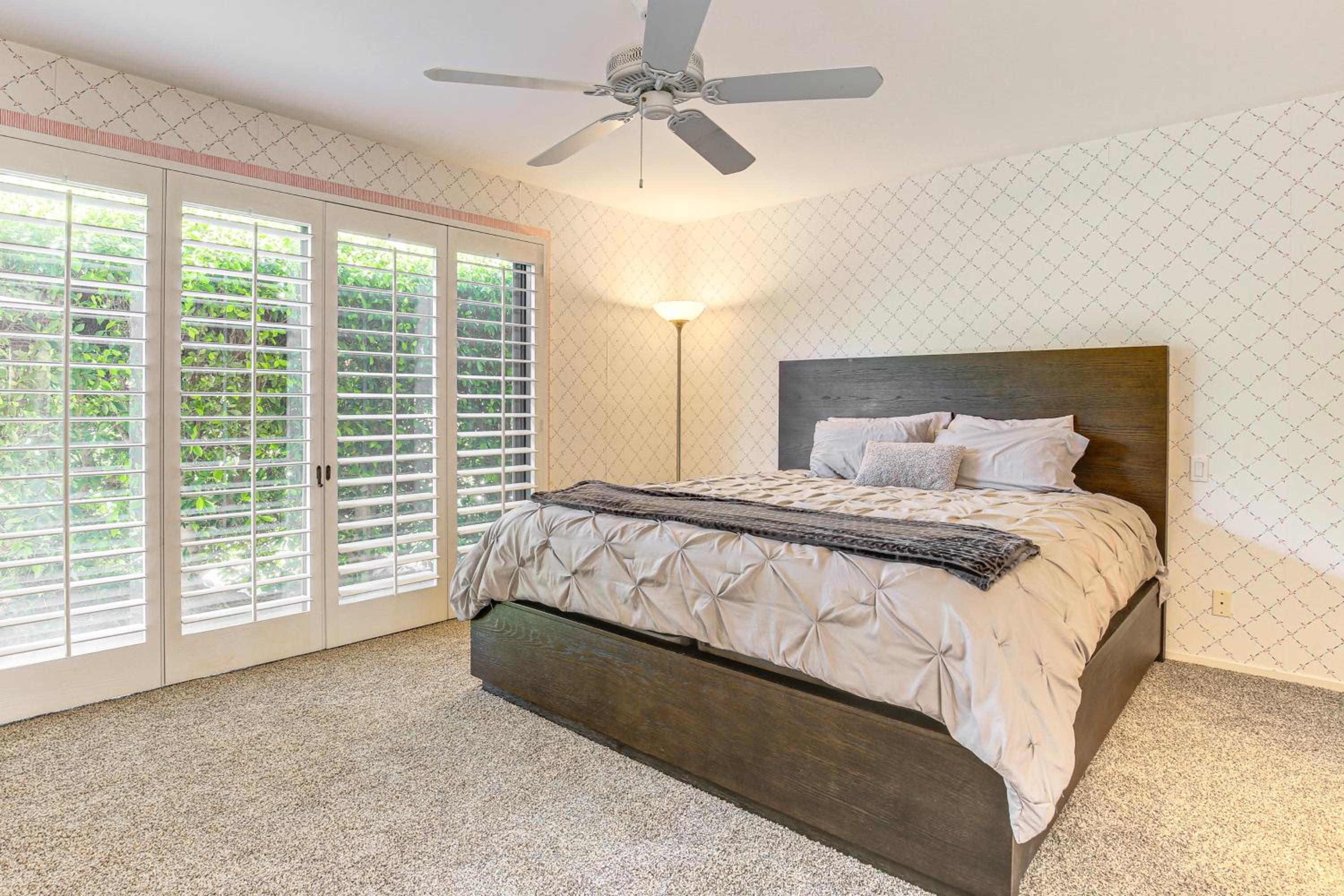 Palm Desert Condo with Community Perks WFH Friendly