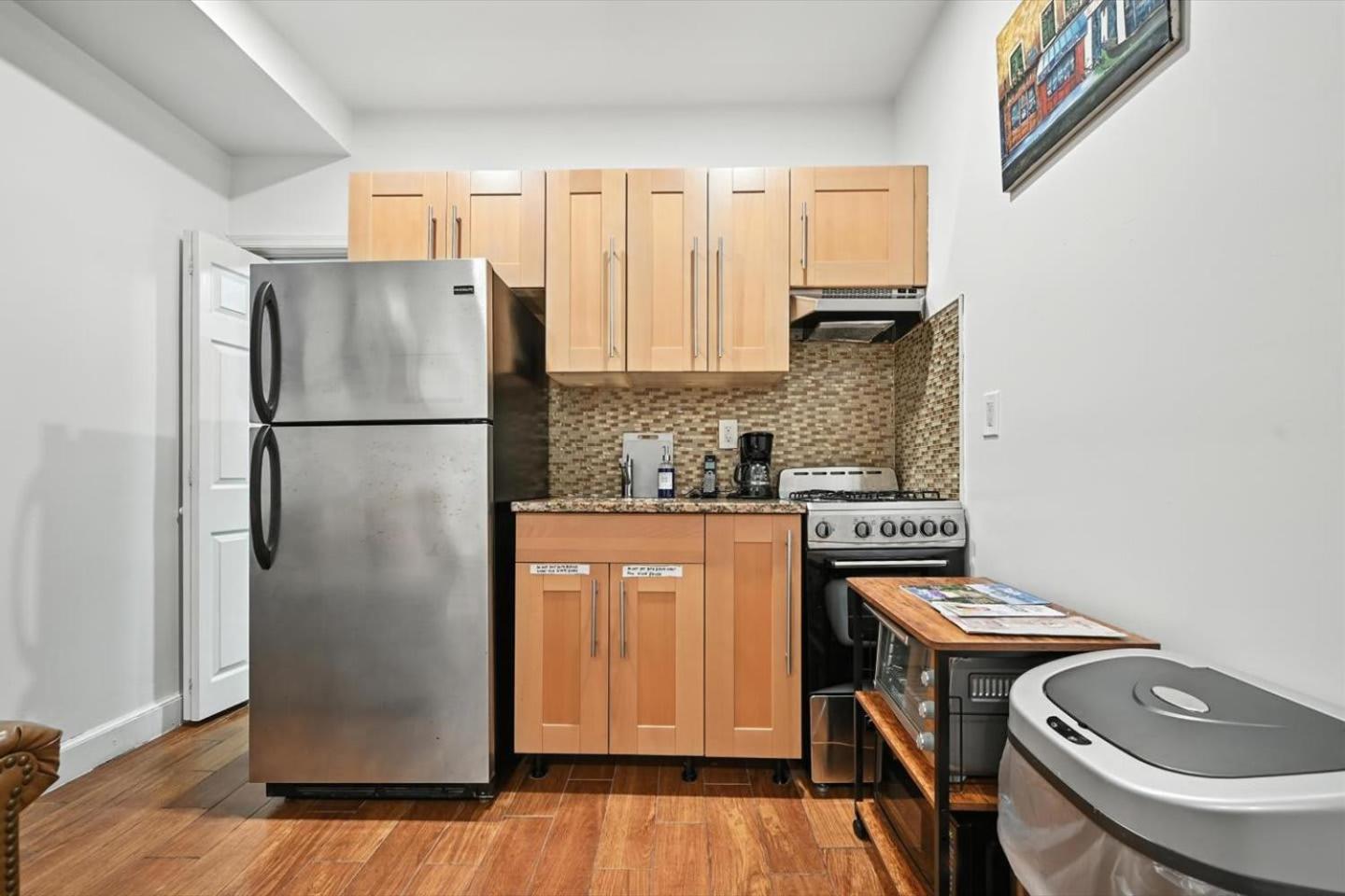 Cozy Modern Studio Perfect for Short or Long Stays