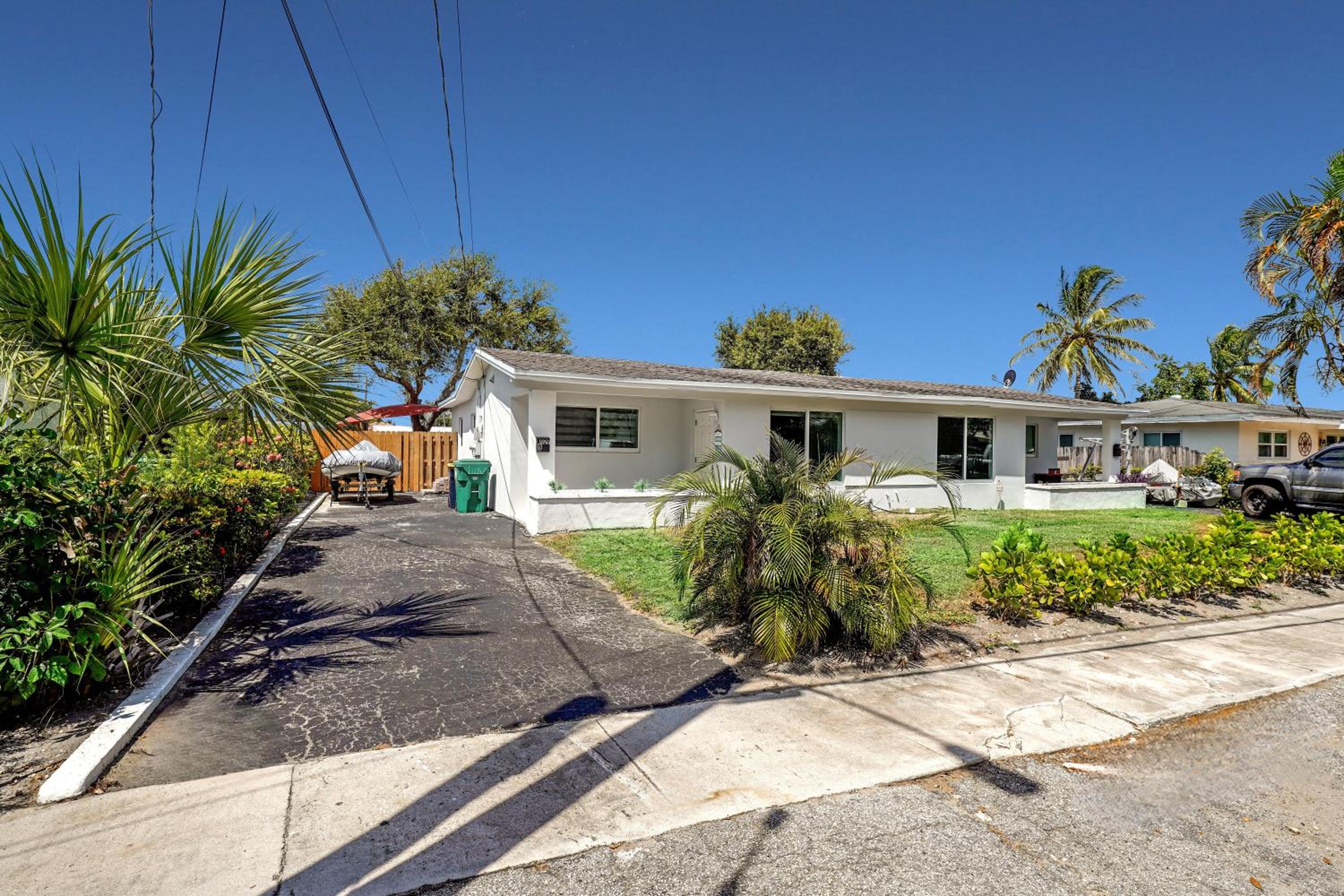 Waterfront Retreat Home Dania Beach