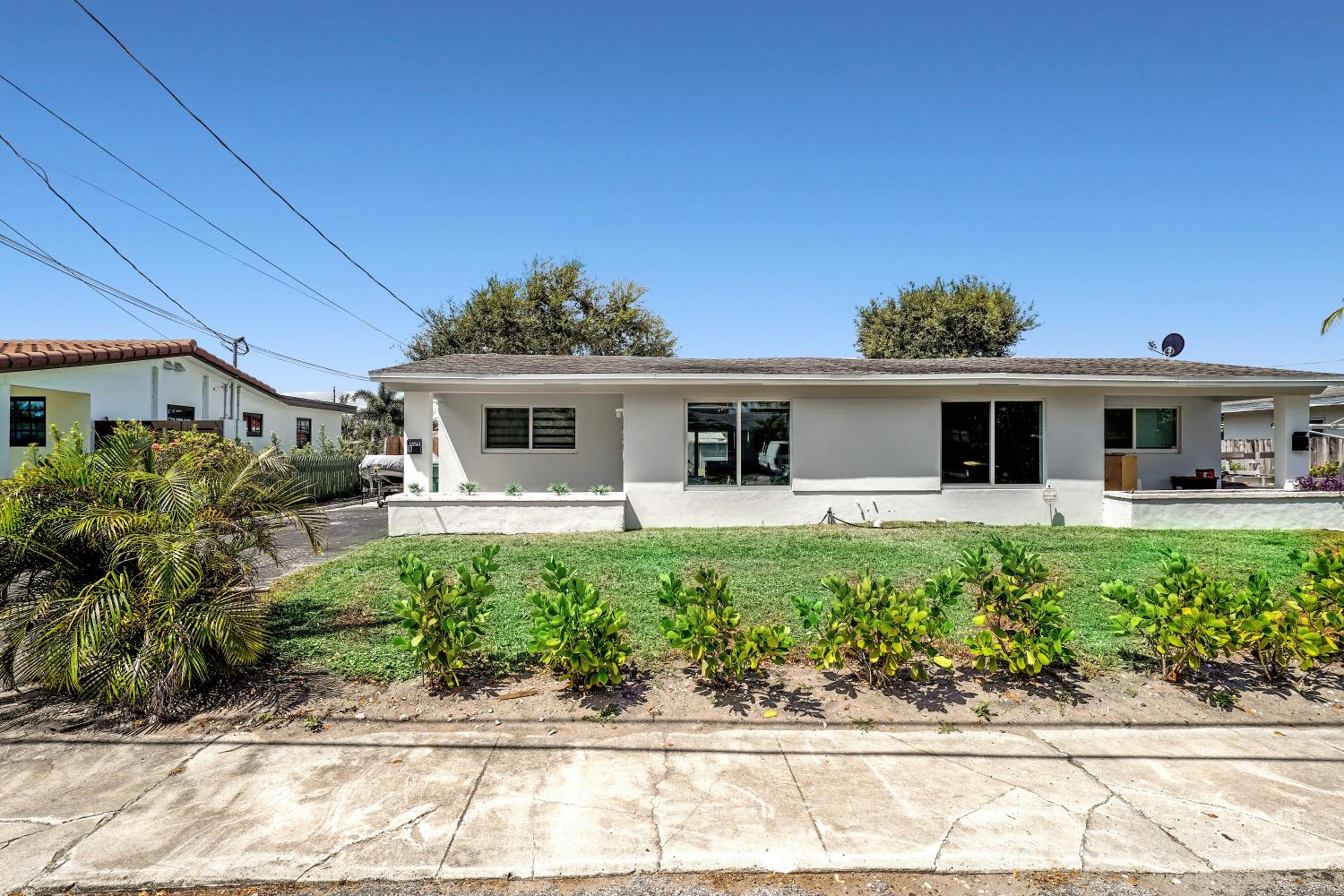 Waterfront Retreat Home Dania Beach