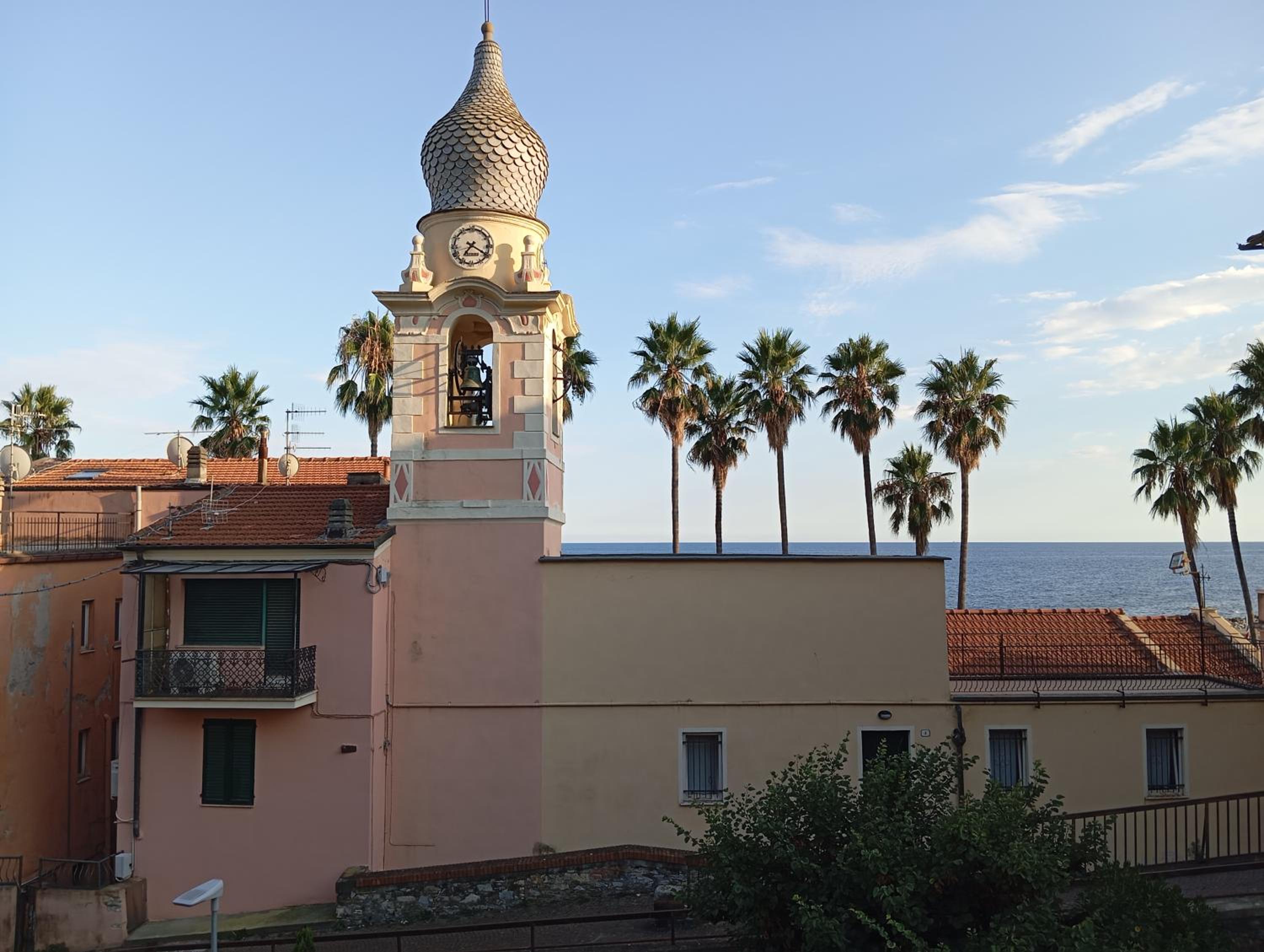 Meine Sonne Riviera, appartamento storico con vista mare, terrazzo e parcheggio