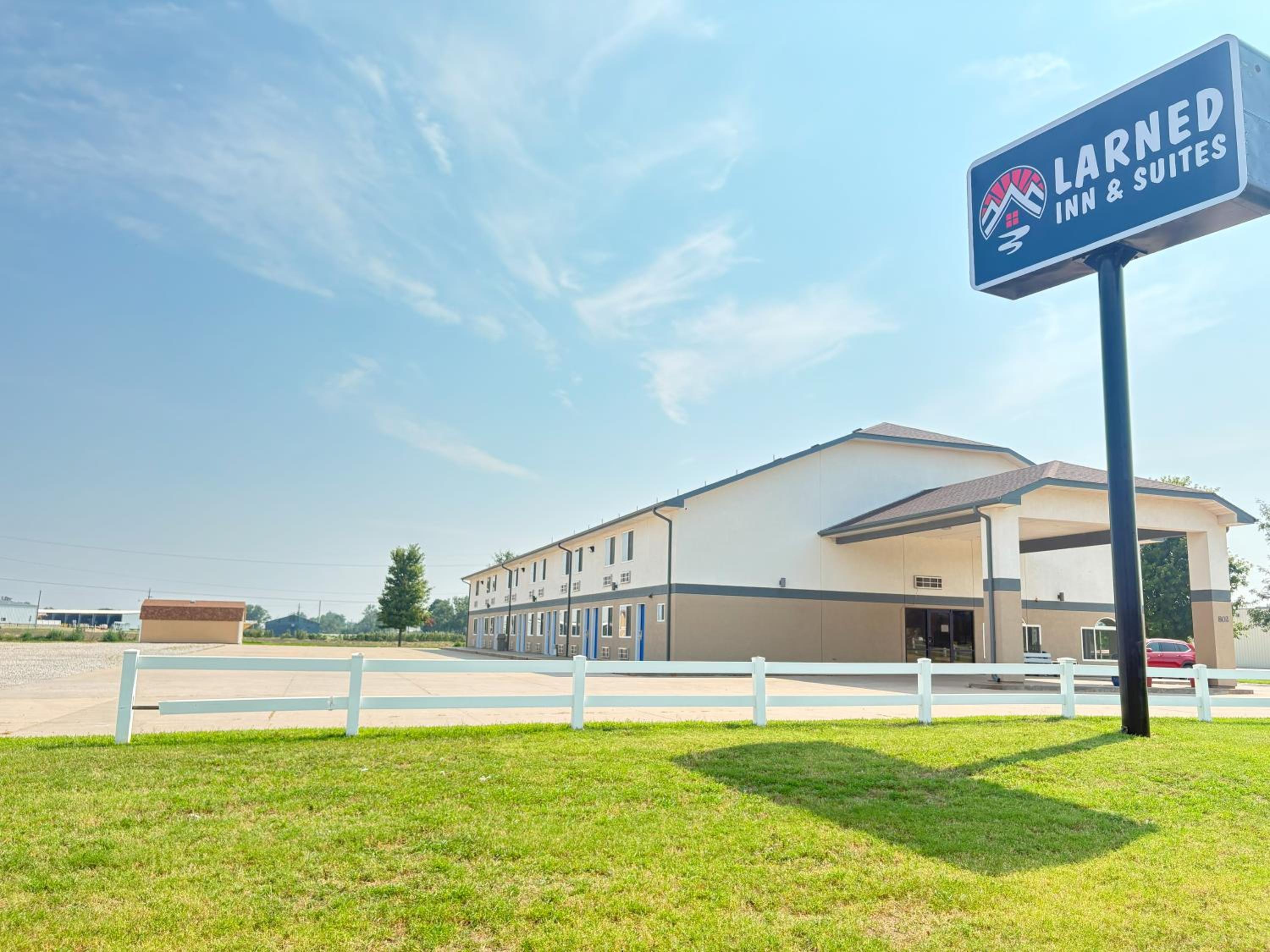 Larned Inn & Suites