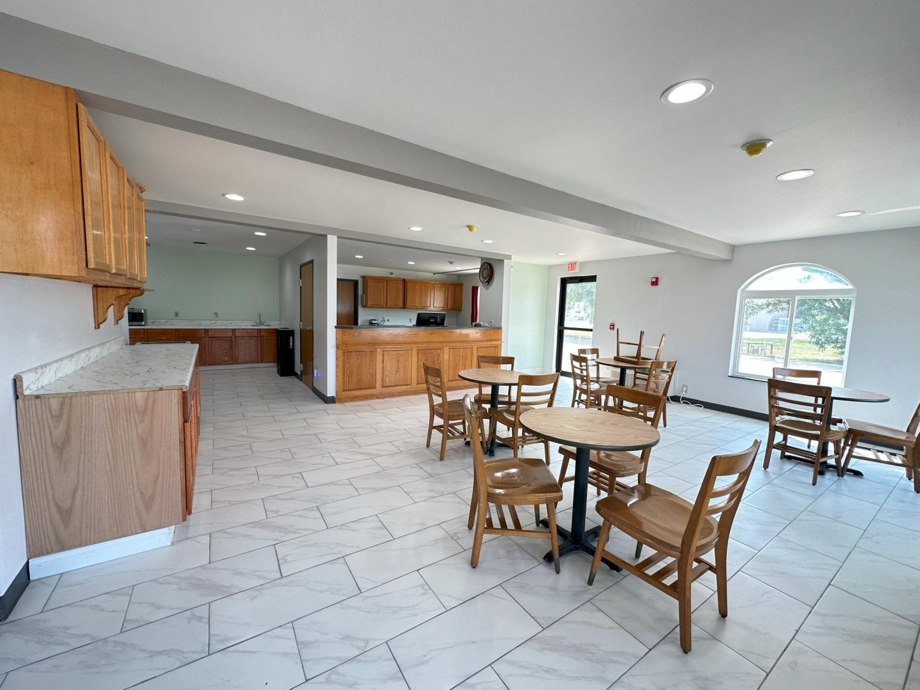Larned Inn & Suites
