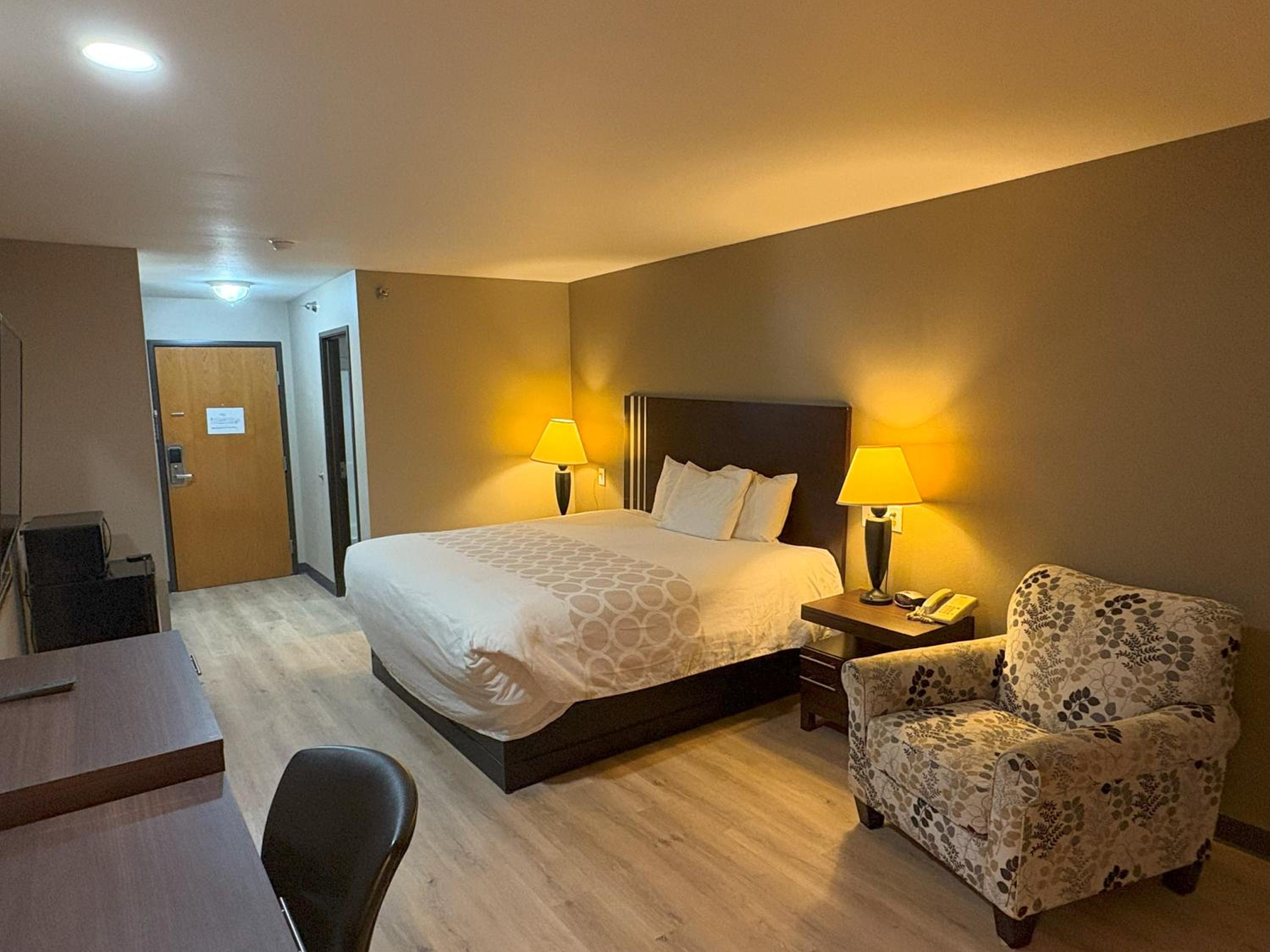 Larned Inn & Suites