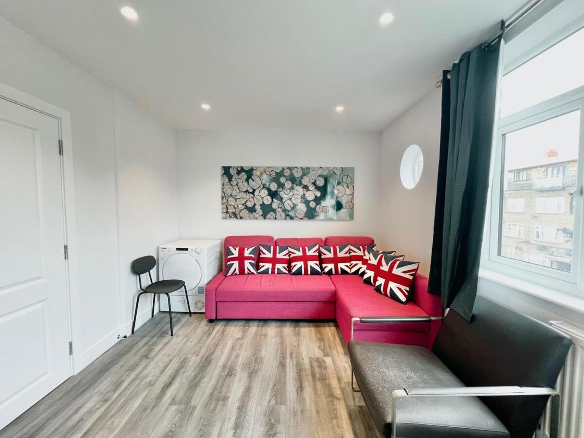 Bright Flat near Neasden Station