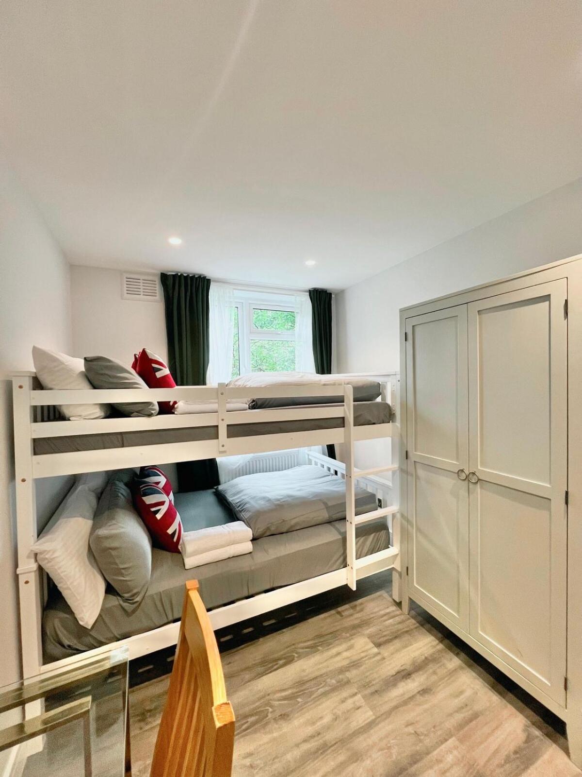 Bright Flat near Neasden Station