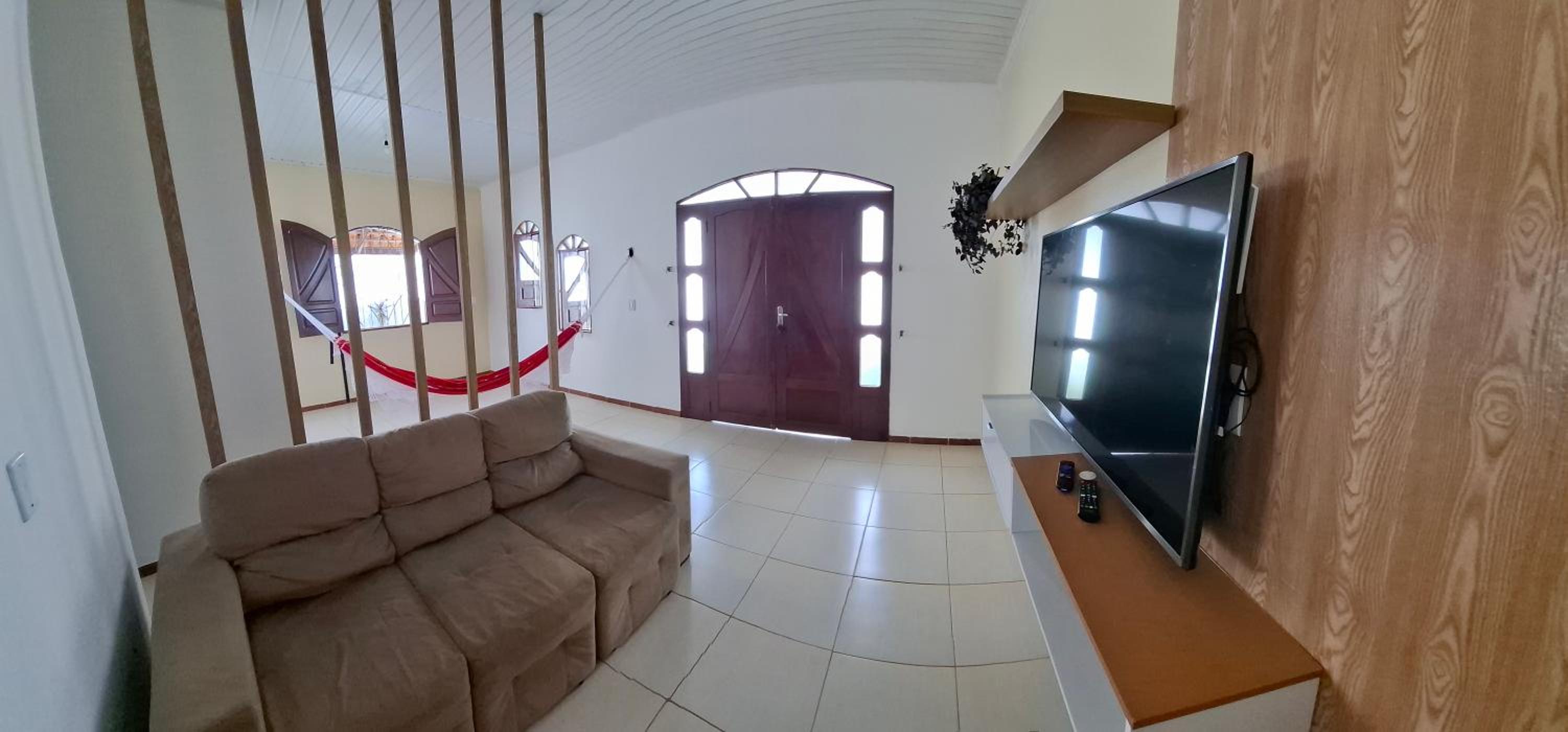 Espaço inteiro na Vila dos Cabanos com garagem