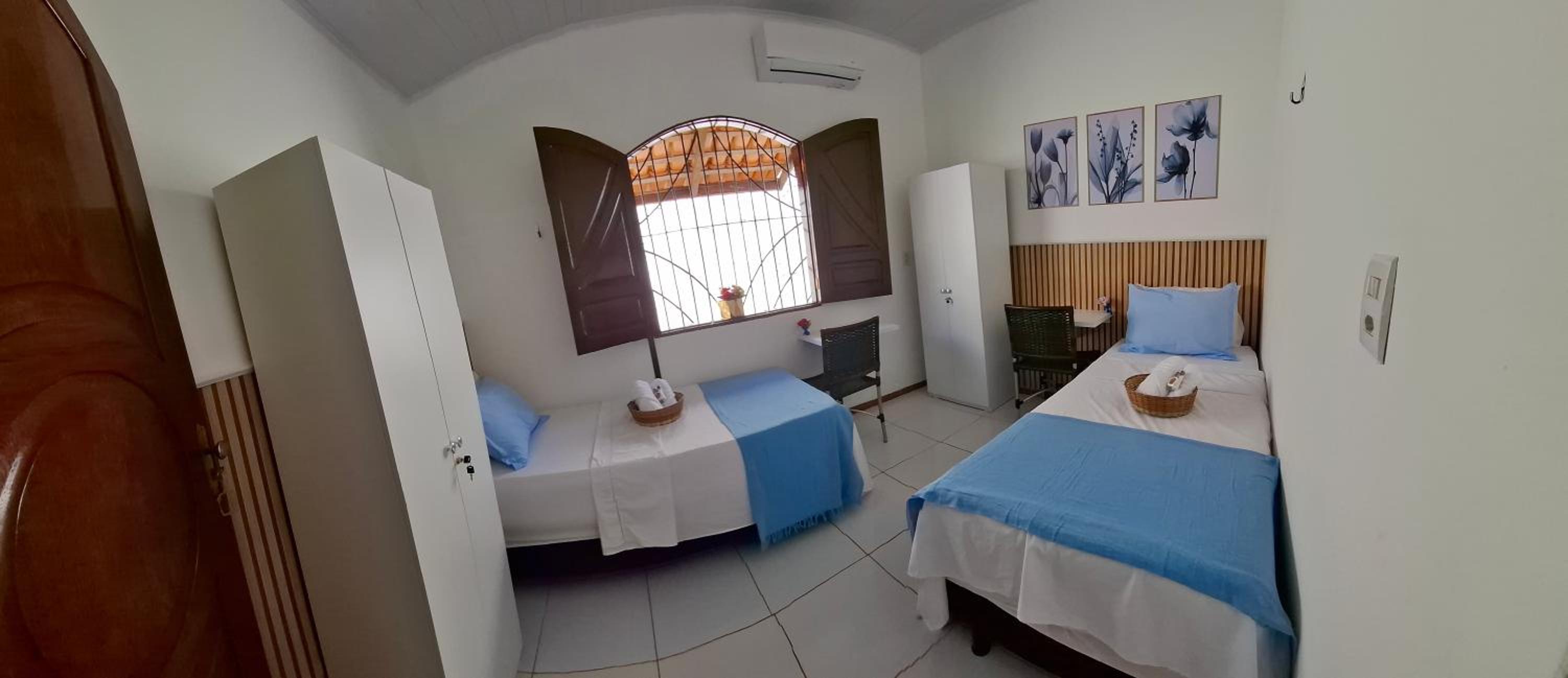 Espaço inteiro na Vila dos Cabanos com garagem
