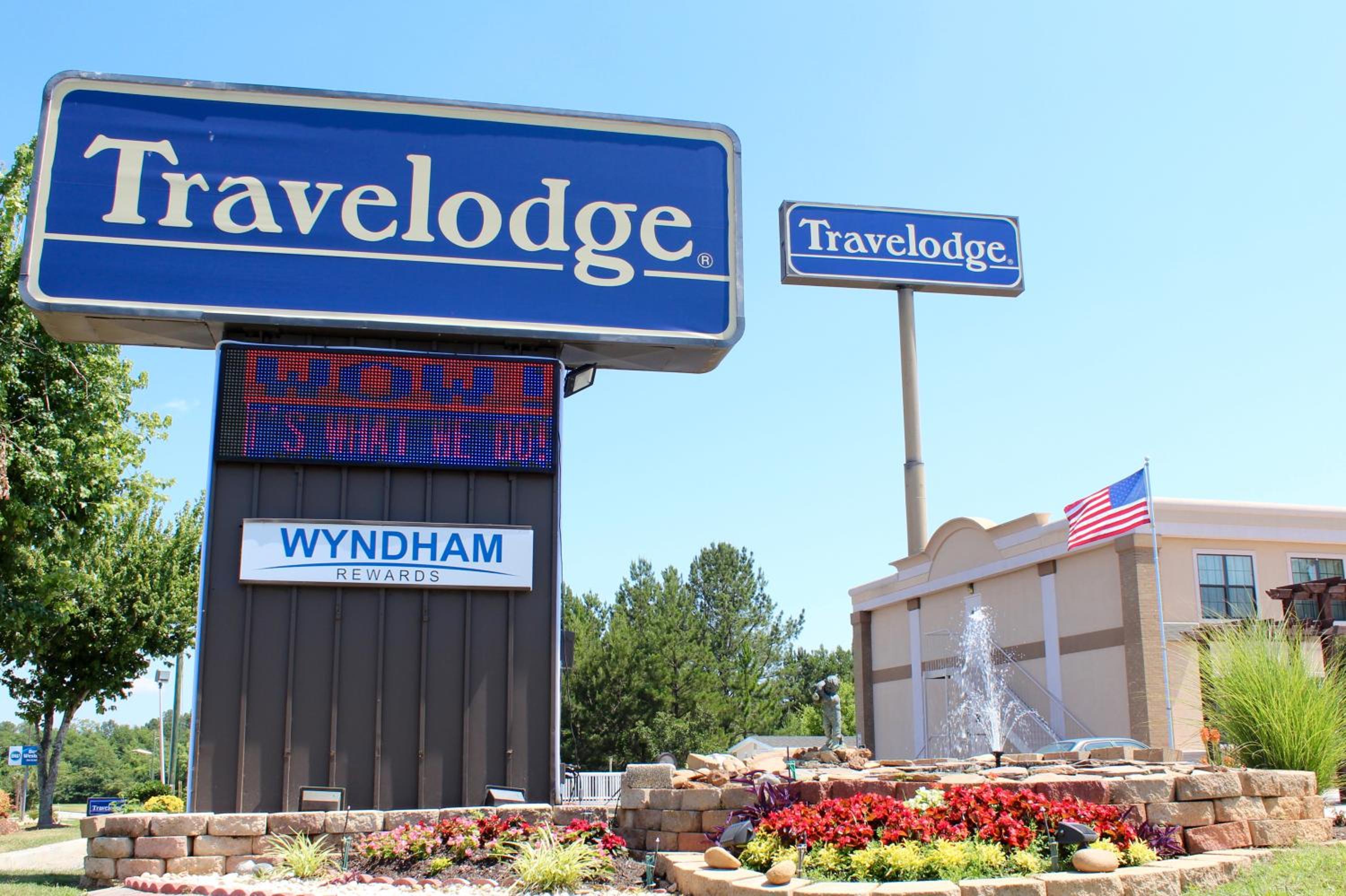 Travelodge by Wyndham Perry National Fairgrounds Area I-75 view 3