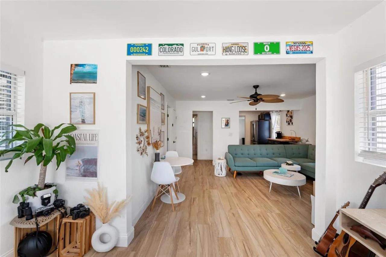 Coastal Comfort 2BR Getaway St Pete
