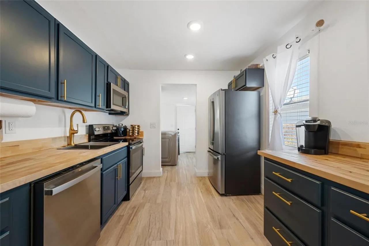 Coastal Comfort 2BR Getaway St Pete