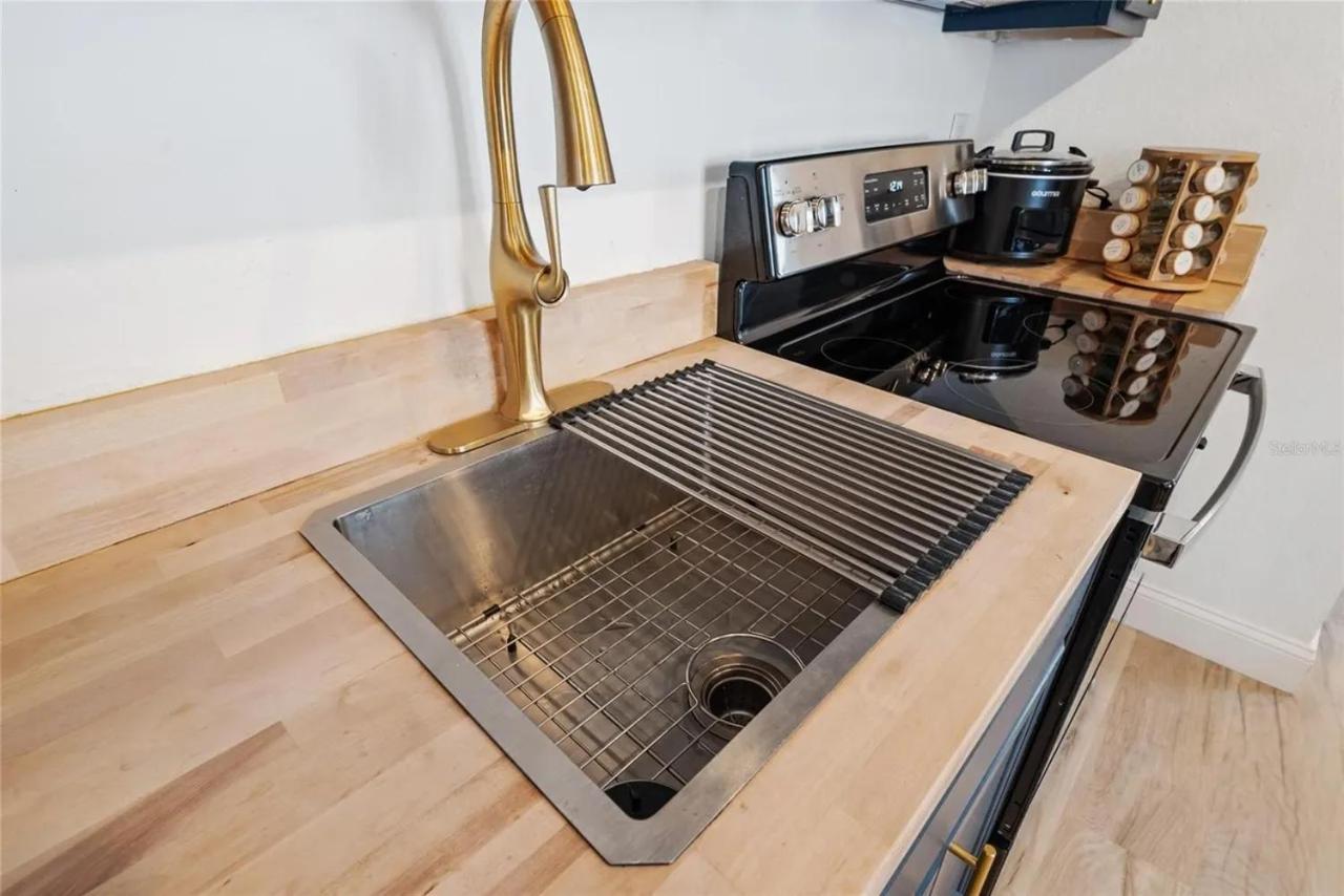Coastal Comfort 2BR Getaway St Pete