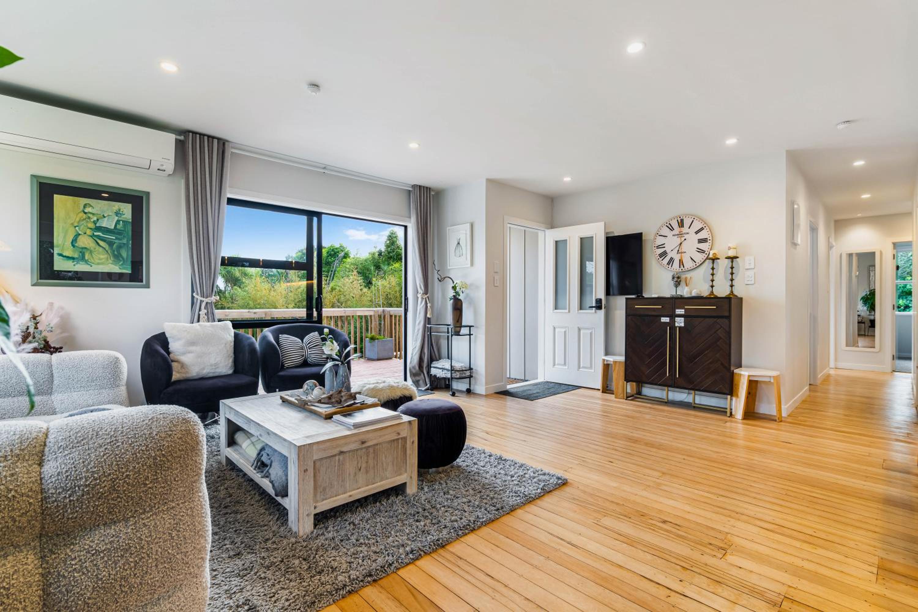 Most Peaceful & Private City Retreat - New AC - CBD 12 KMs & Airport 17KMs Away