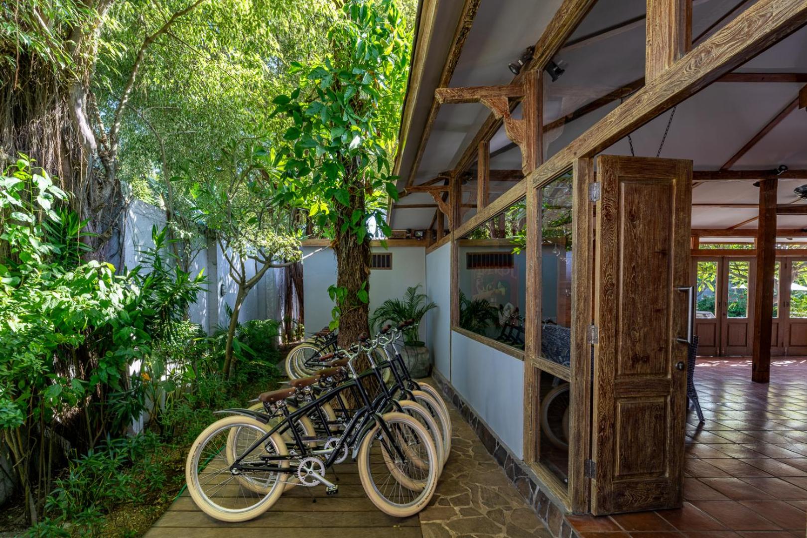 Villa Casa Gili T 4BR Villa, Pool, Gym & Bikes