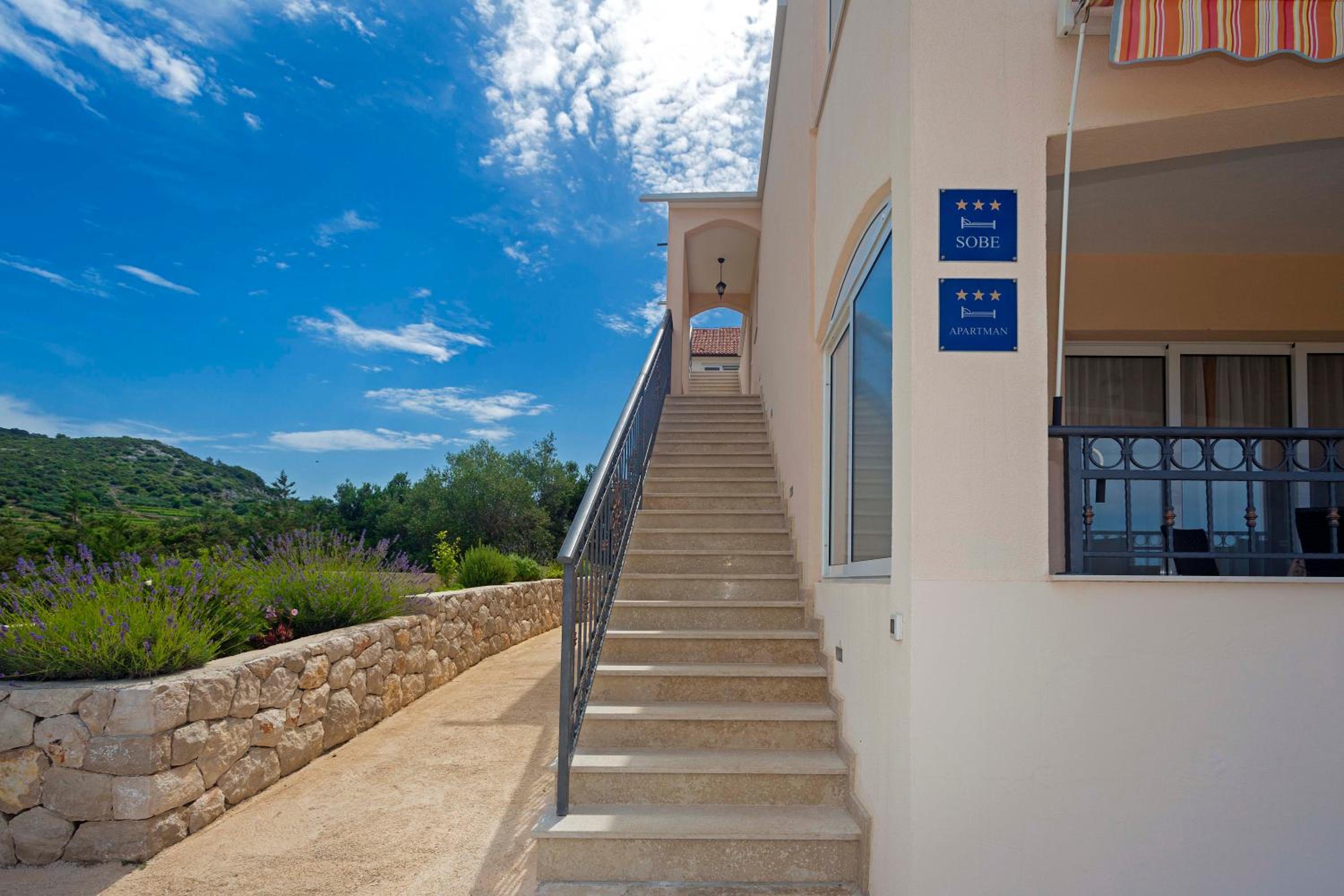 Hotel Guest House Milan - Image 1