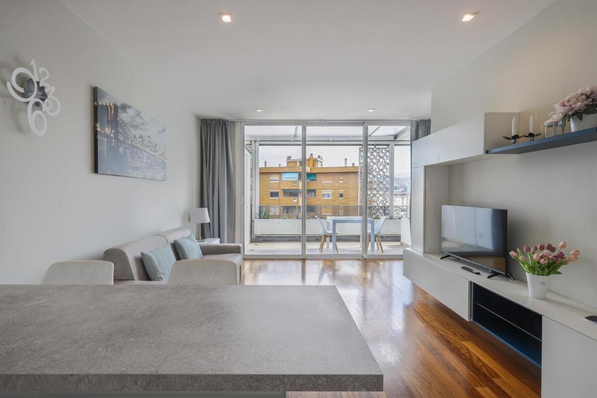 Modern Penthouse with Terrace and Parking