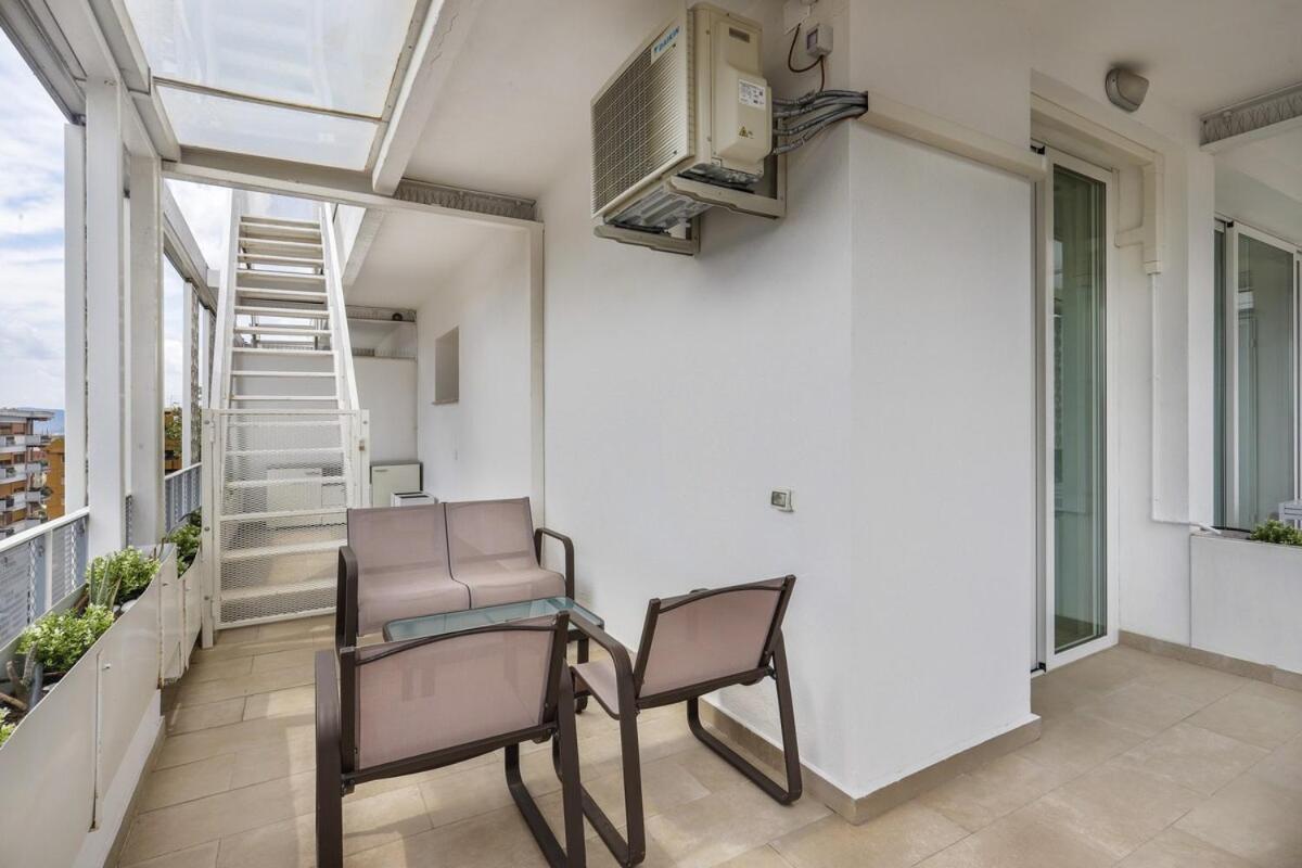 Modern Penthouse with Terrace and Parking