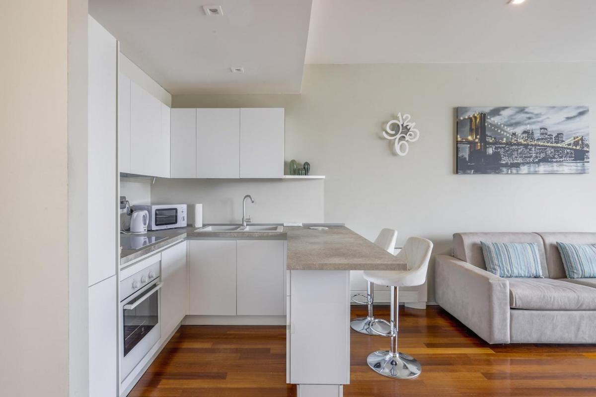 Modern Penthouse with Terrace and Parking