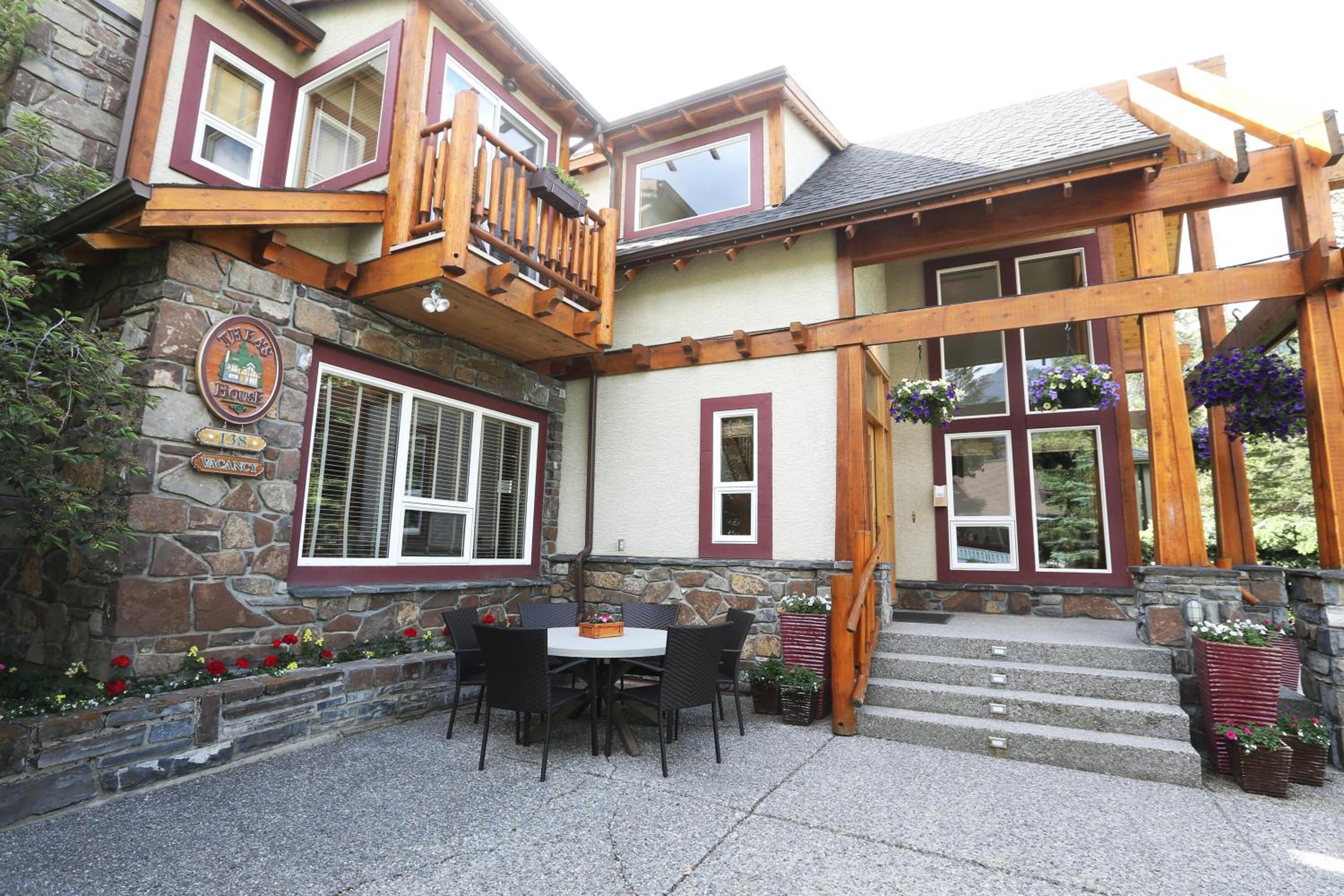 Beaujolais Boutique B&B at Thea's House- Adults Only