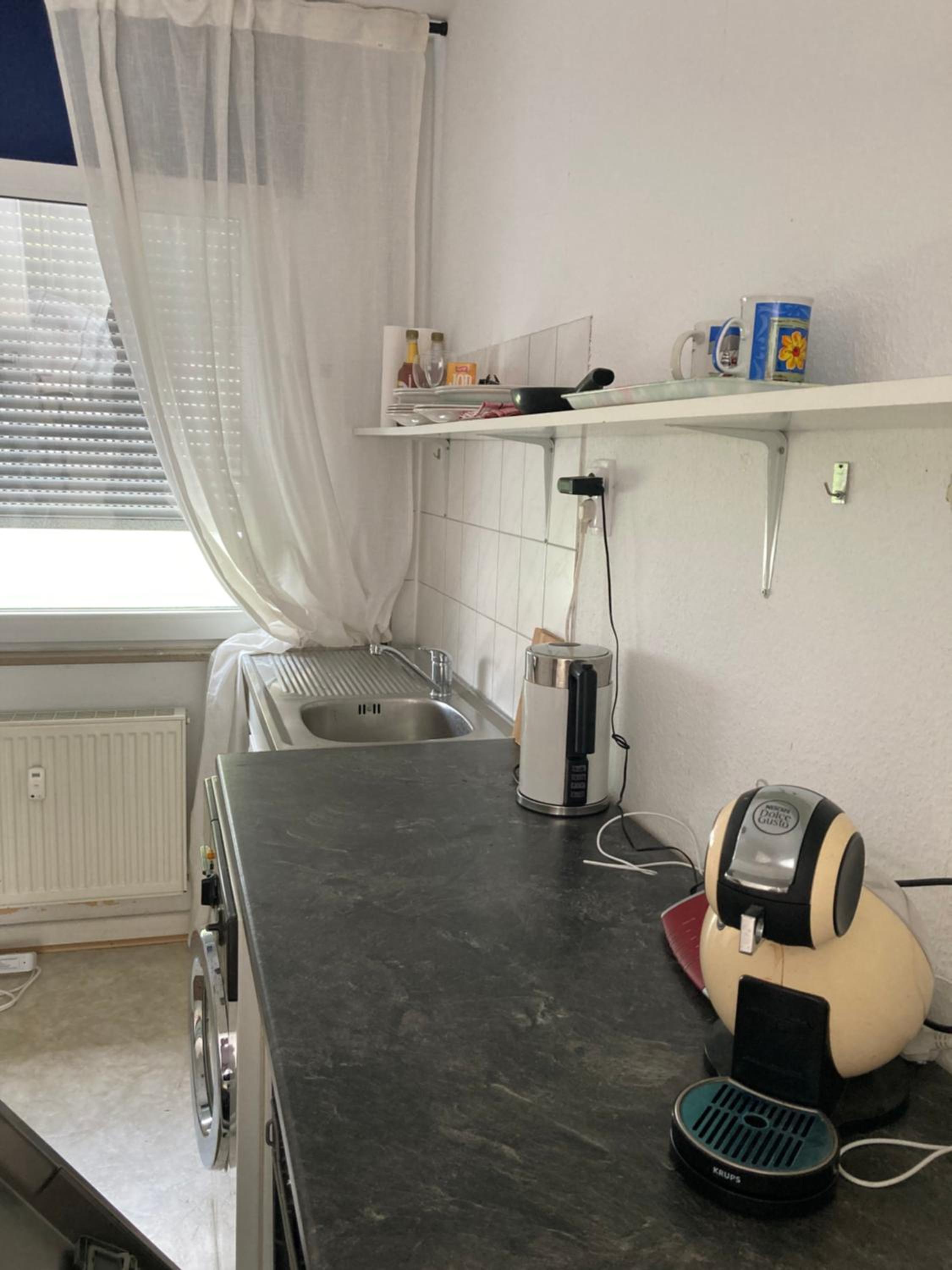 Gemütliches ganzes Apartment, selbst check in Küche Parkplatz Waschmaschine Kamin Terrasse Garten,eigene Dusche und WC