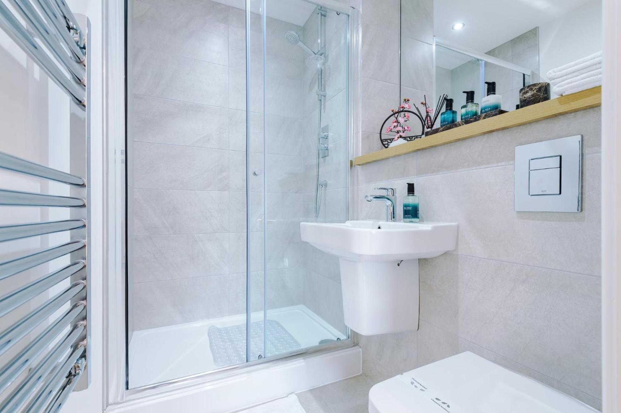 Hiroshi Ryokan - Tokyo Suite - Leeds City Centre