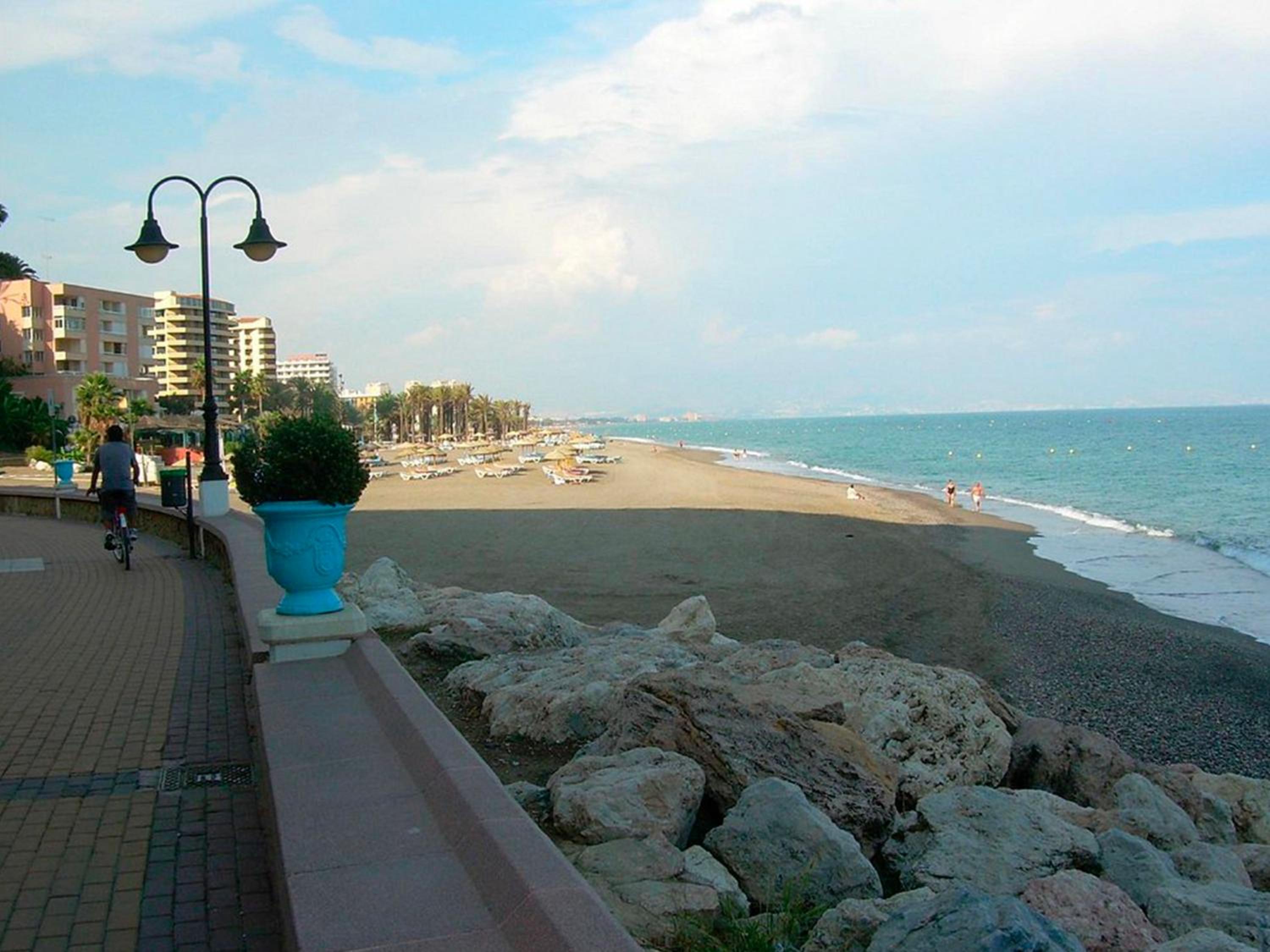 Camorreto Beach & Pool Apartment