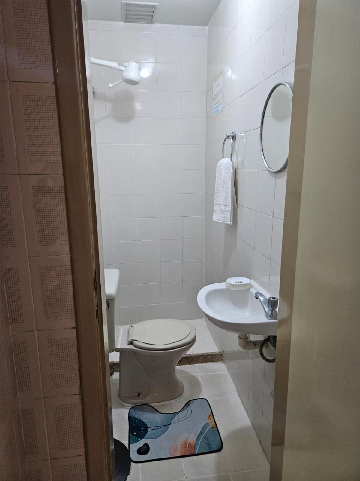 Apartamento Condominio Versalles - Cabo Frio - 3 minutos da Praia do Forte