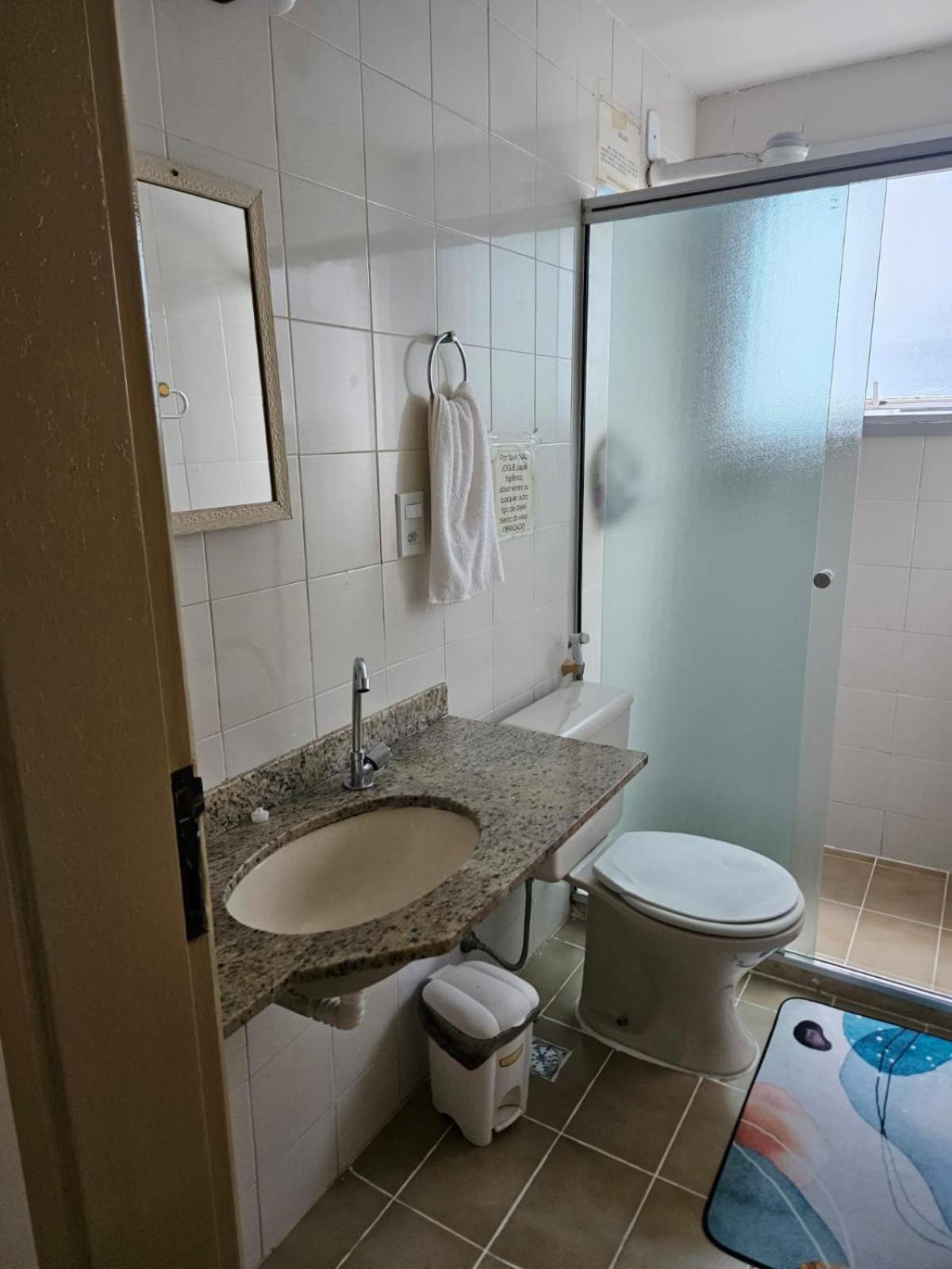 Apartamento Condominio Versalles - Cabo Frio - 3 minutos da Praia do Forte