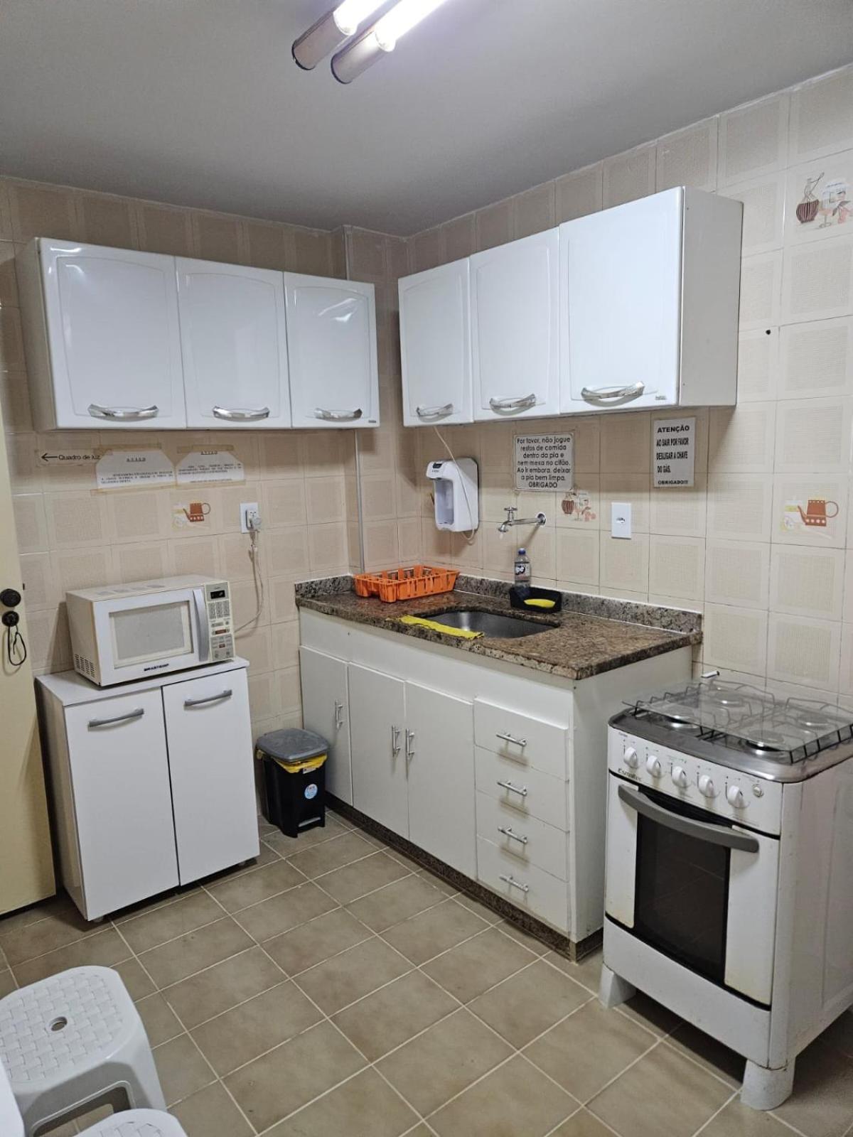 Apartamento Condominio Versalles - Cabo Frio - 3 minutos da Praia do Forte