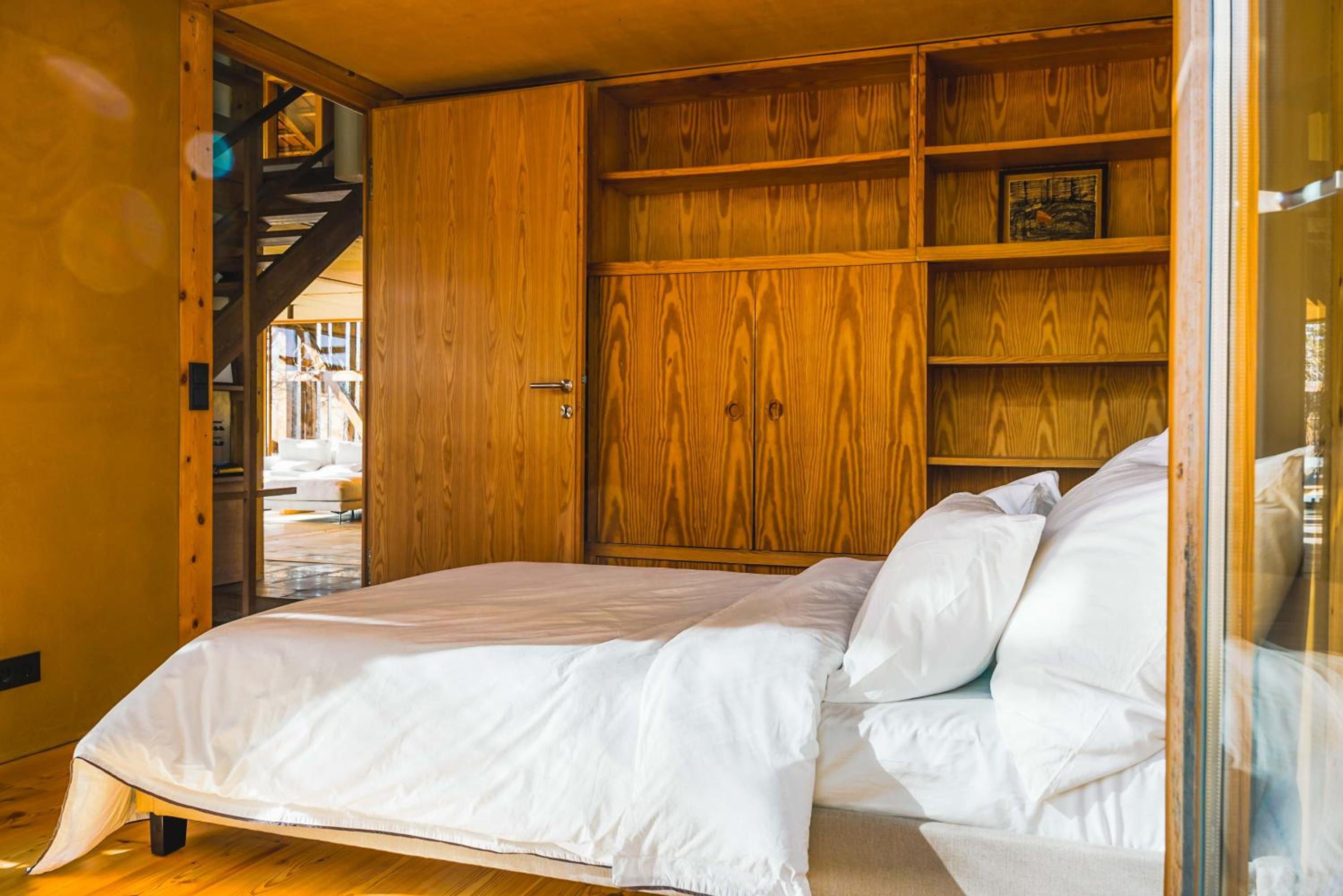 Lansersee Lake Chalet