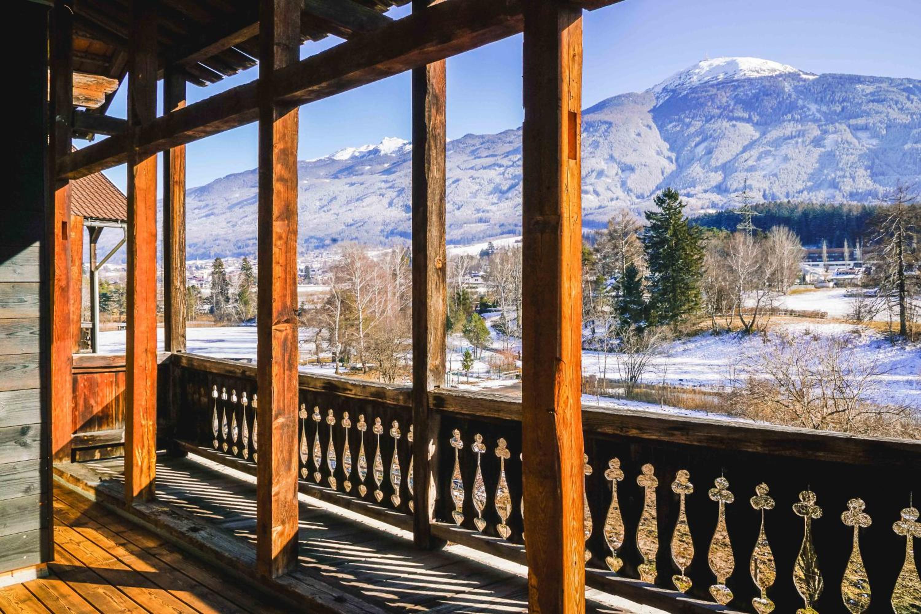 Lansersee Lake Chalet