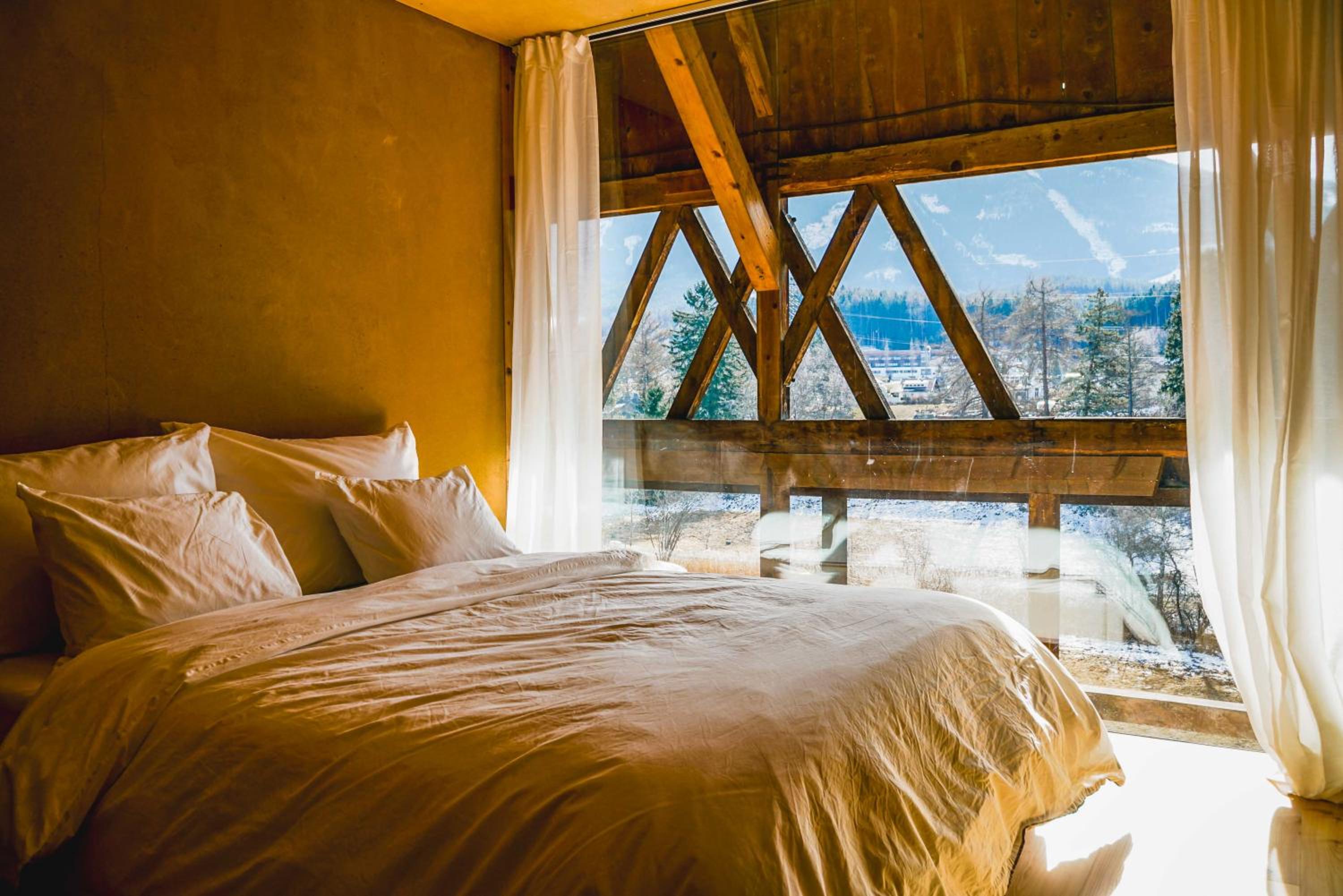 Lansersee Lake Chalet
