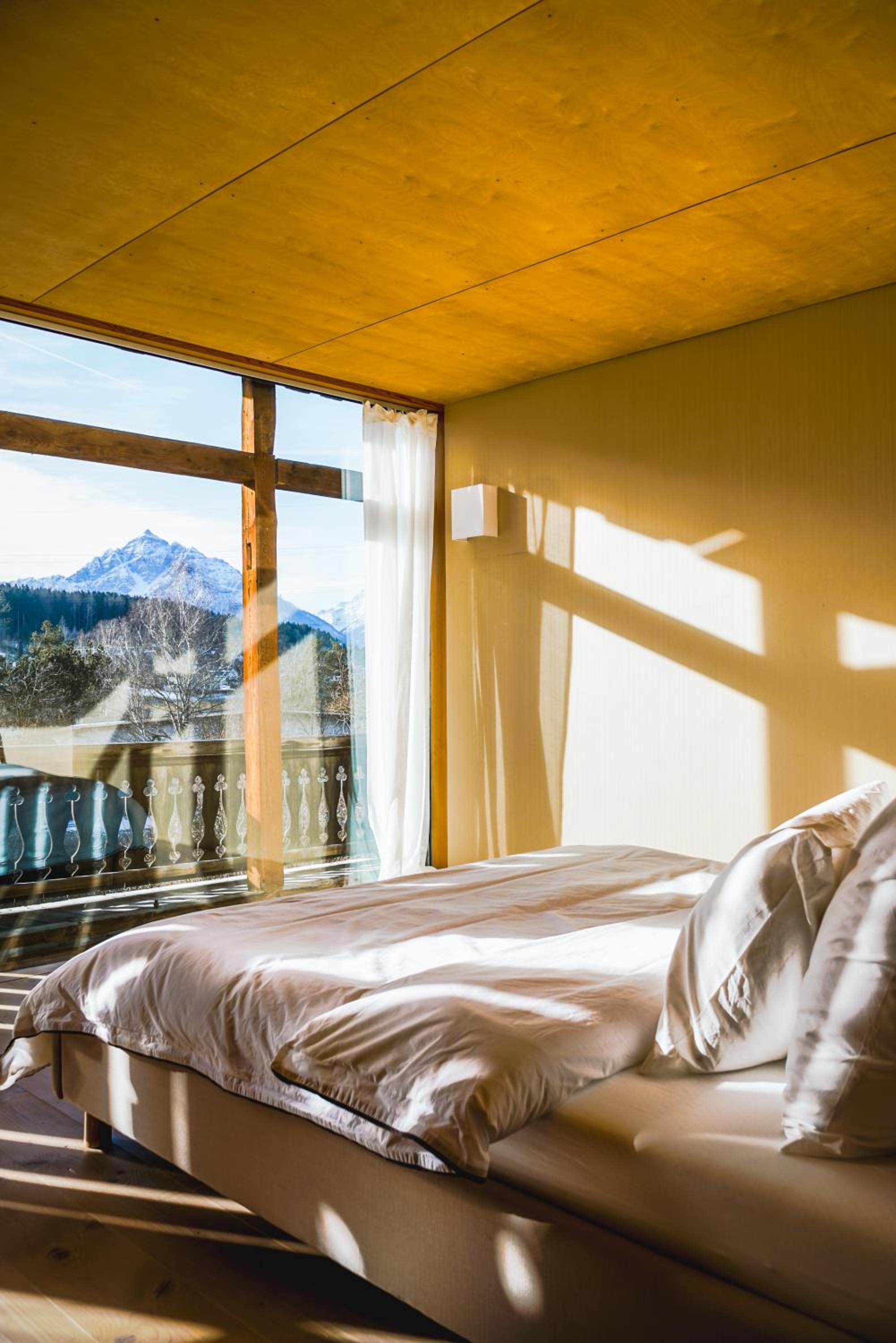 Lansersee Lake Chalet