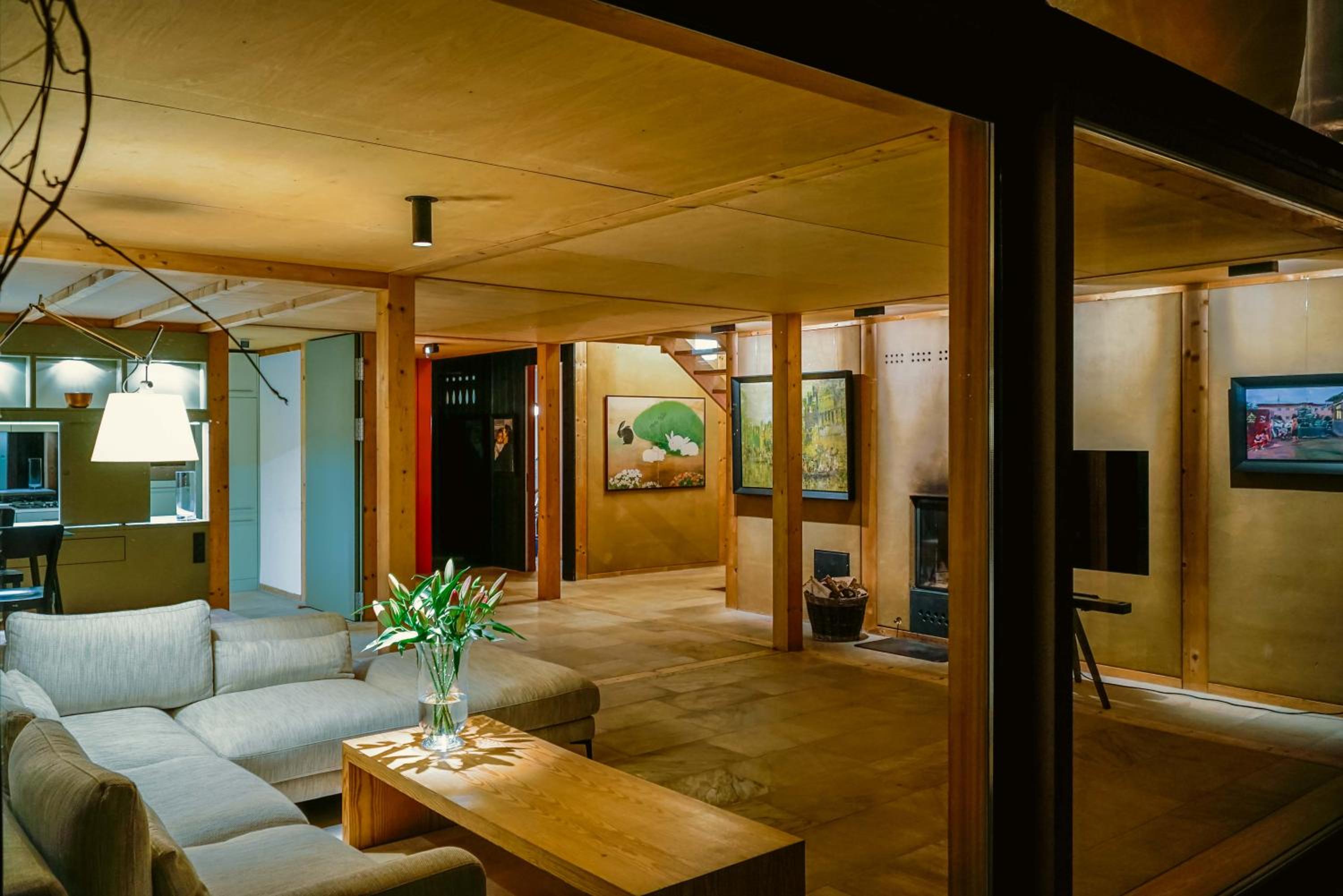 Lansersee Lake Chalet
