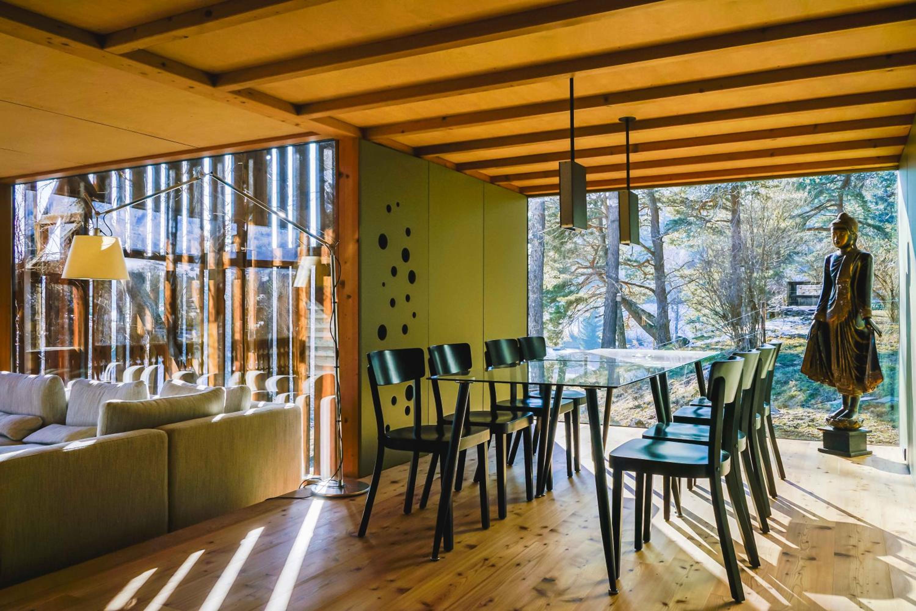 Lansersee Lake Chalet