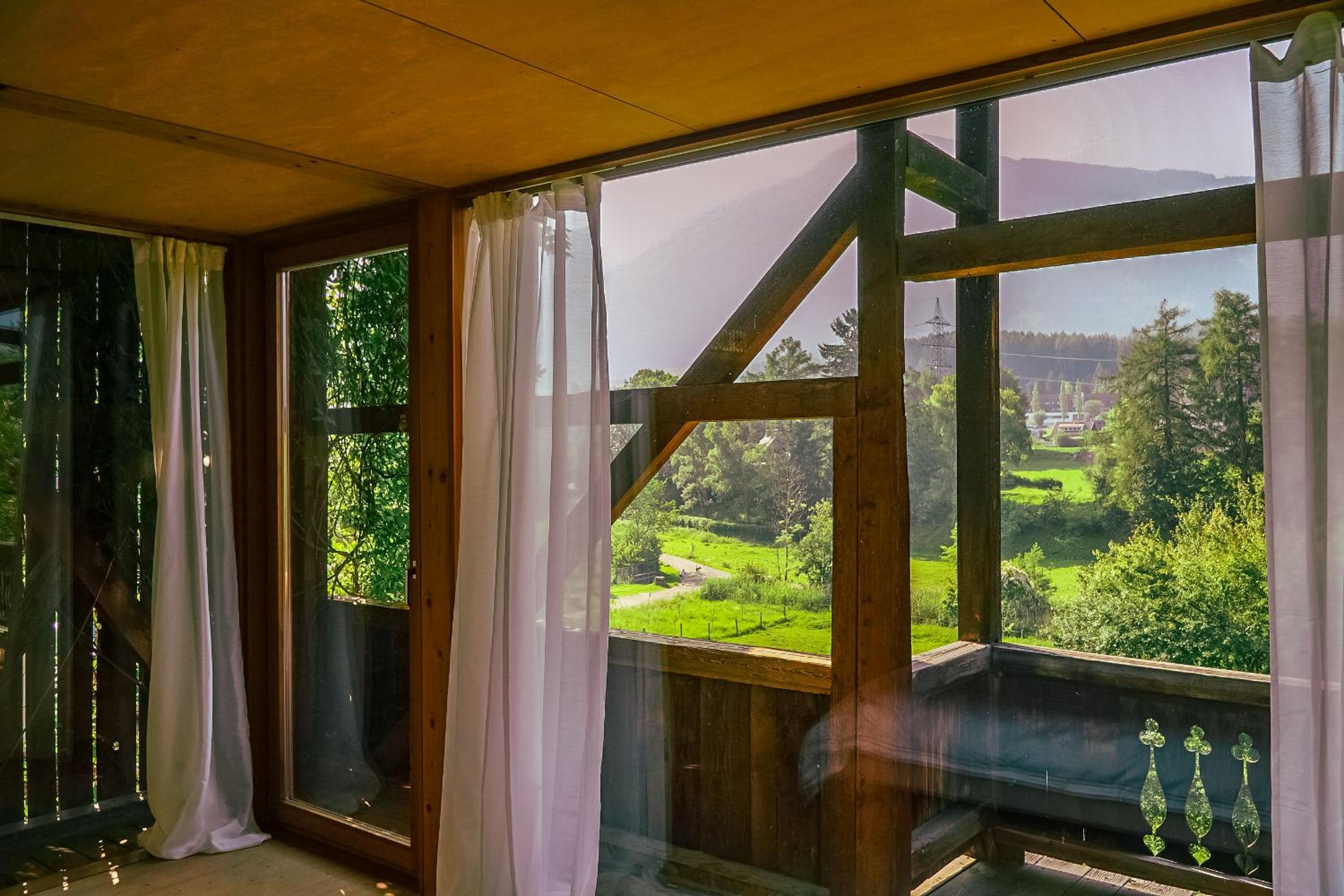 Lansersee Lake Chalet