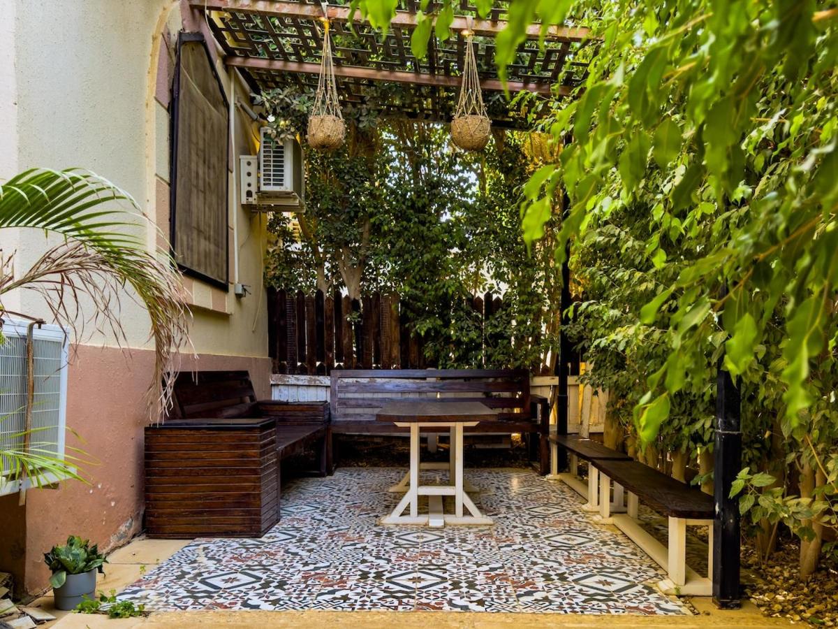 Rehab Luxury khan with garden oasis