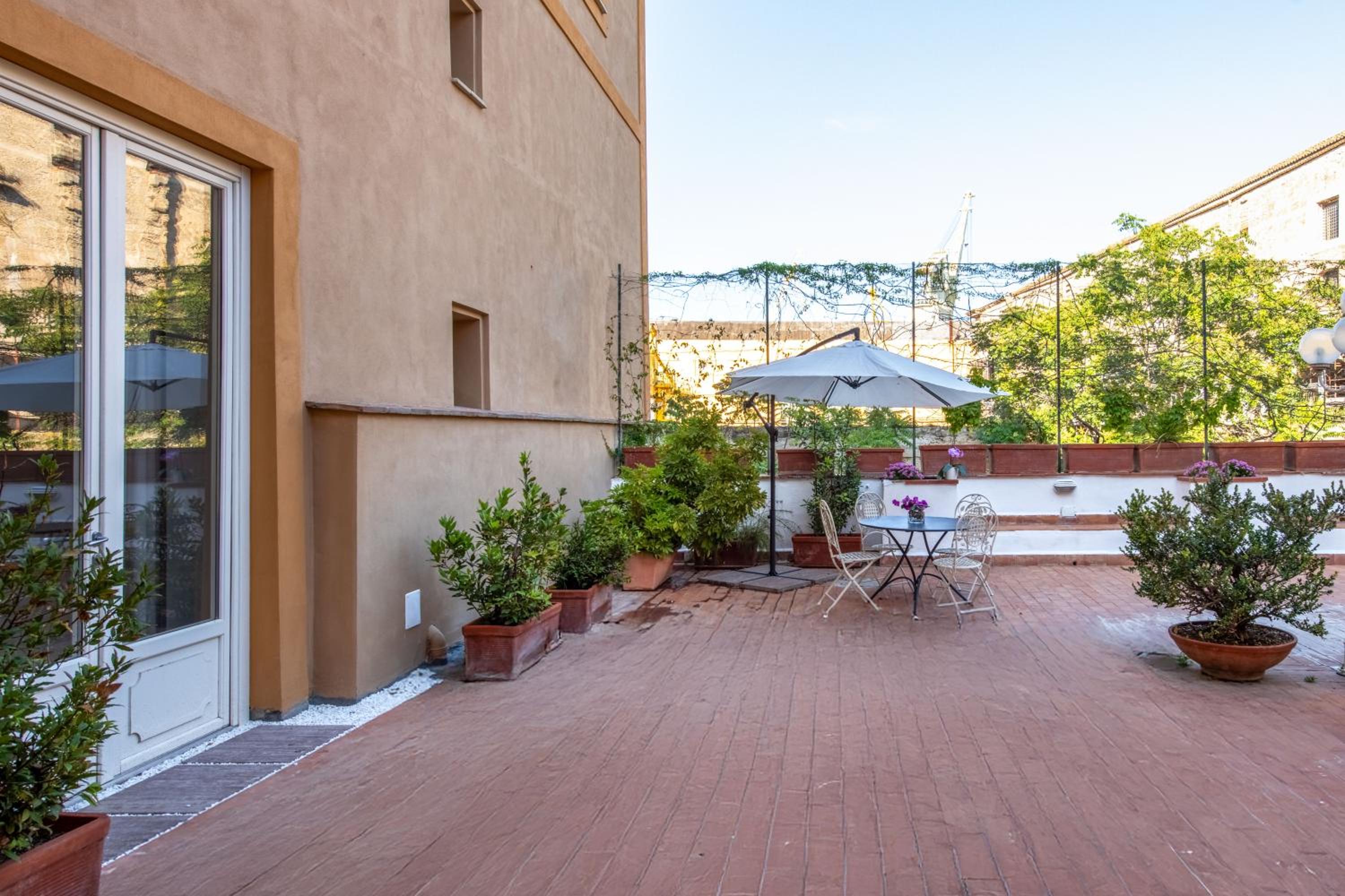 Palazzo De Gregorio - Apartments