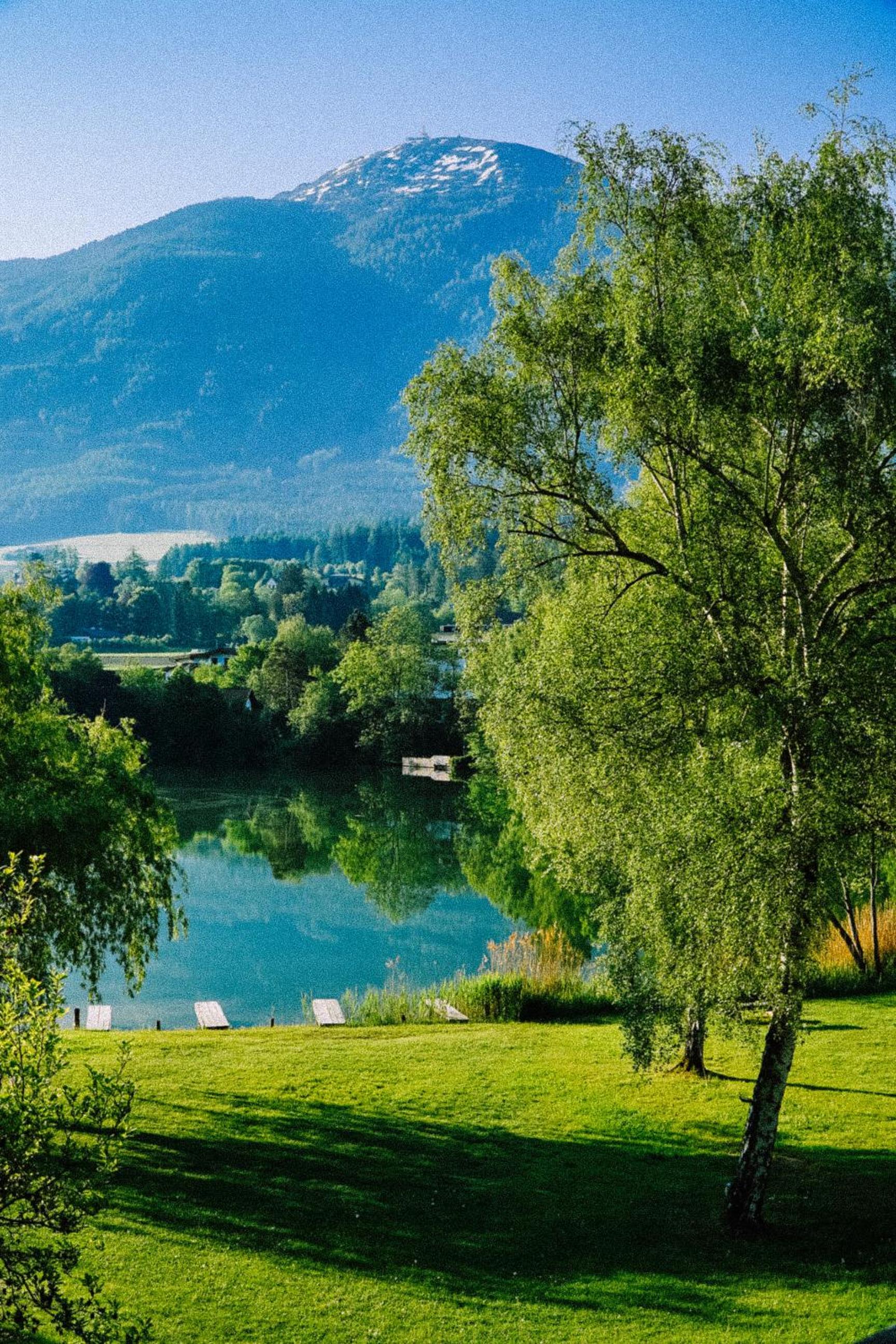 Lansersee Lake Chalet