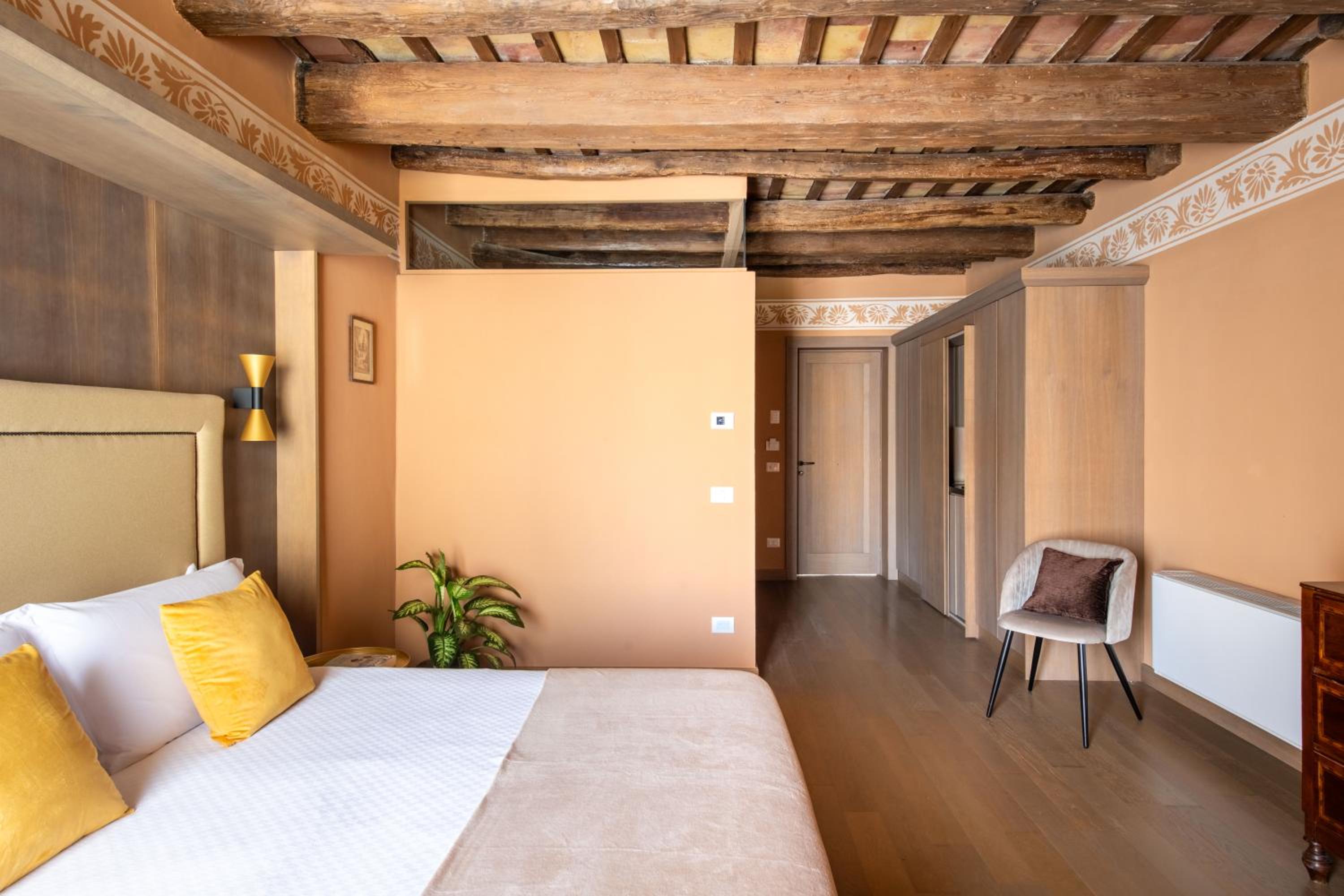 Palazzo De Gregorio - Apartments