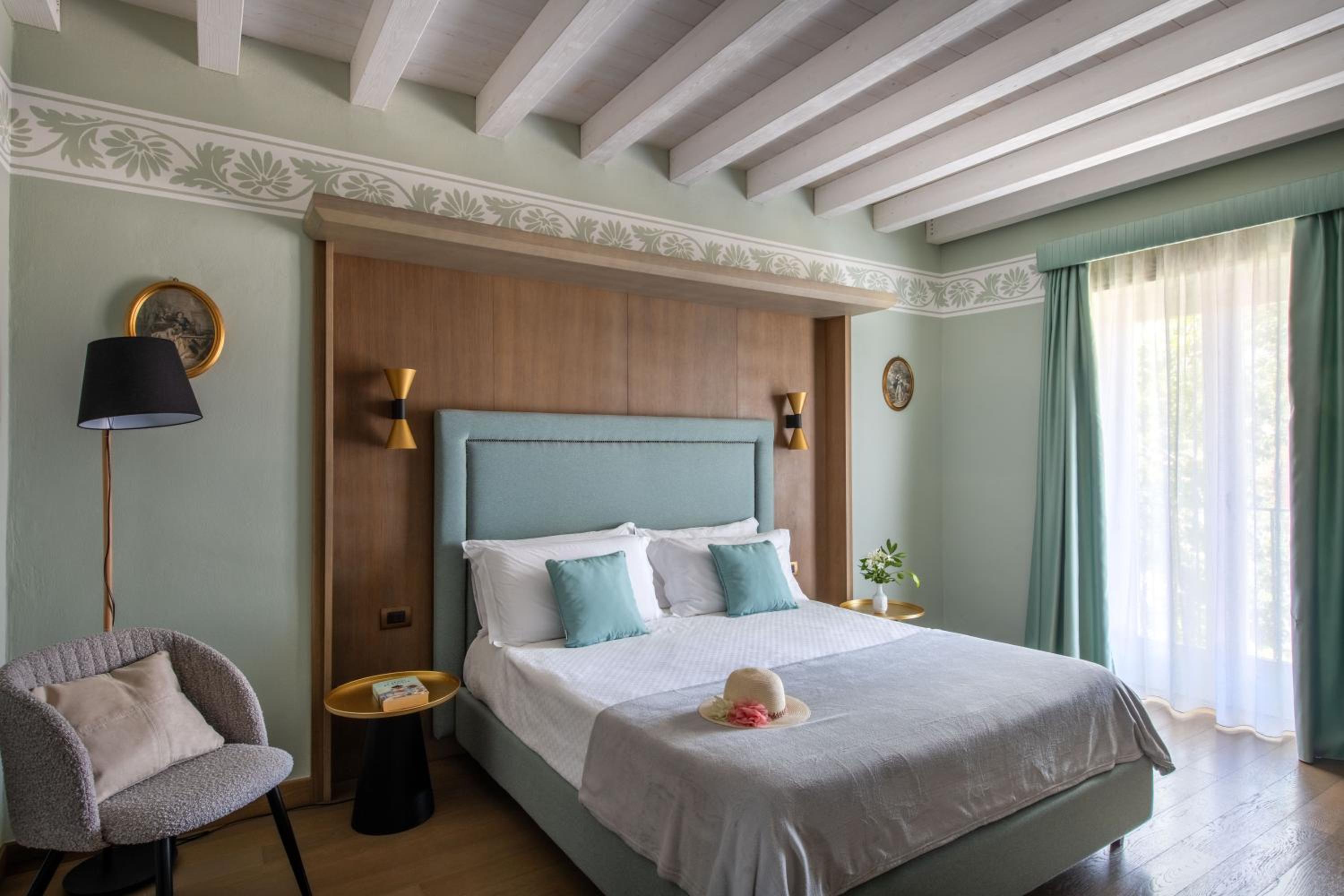 Palazzo De Gregorio - Apartments